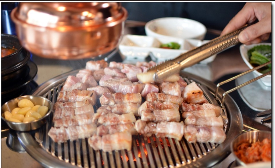 깡통그릴 내부 또는 관련 모습