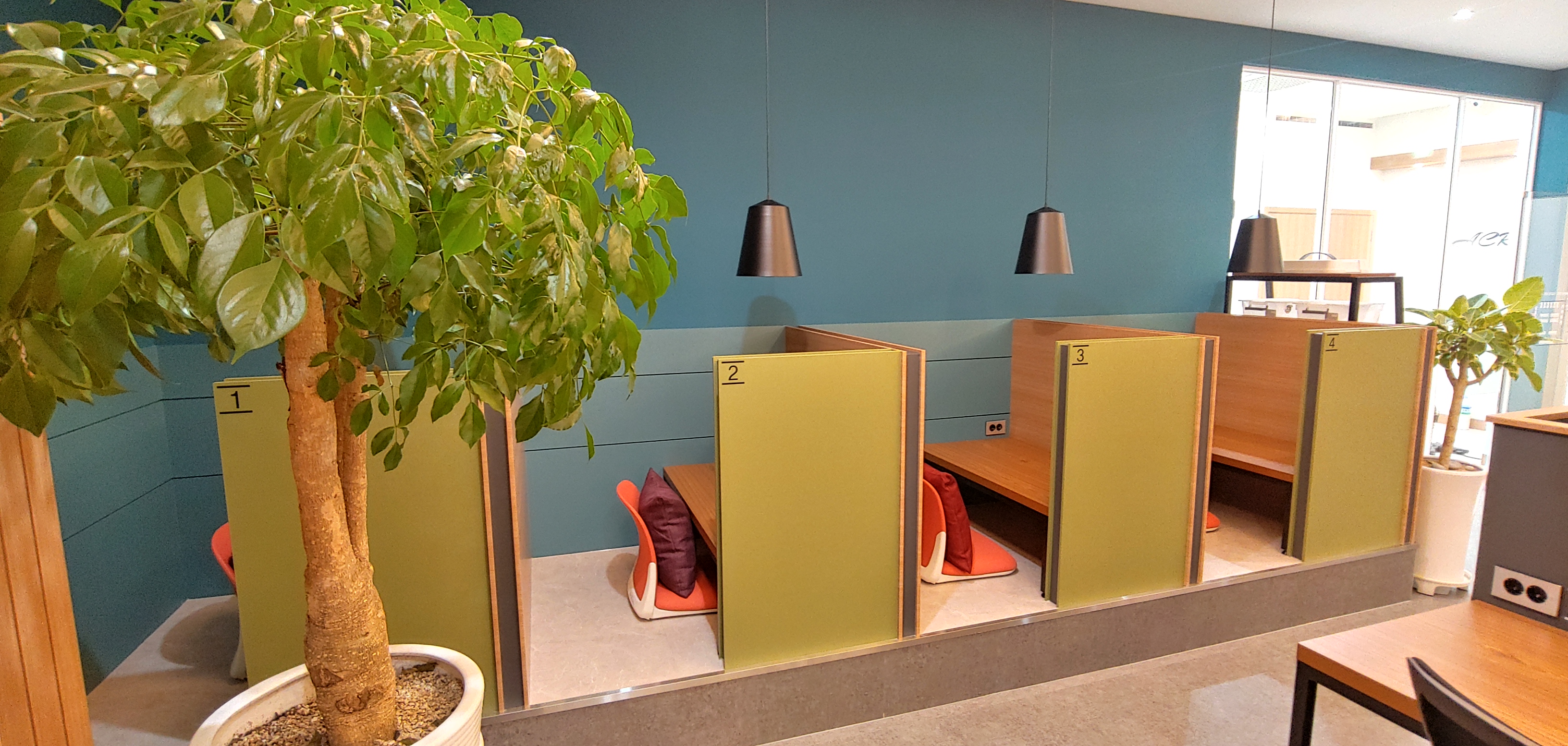 아크로스터디카페 내부 또는 관련 모습