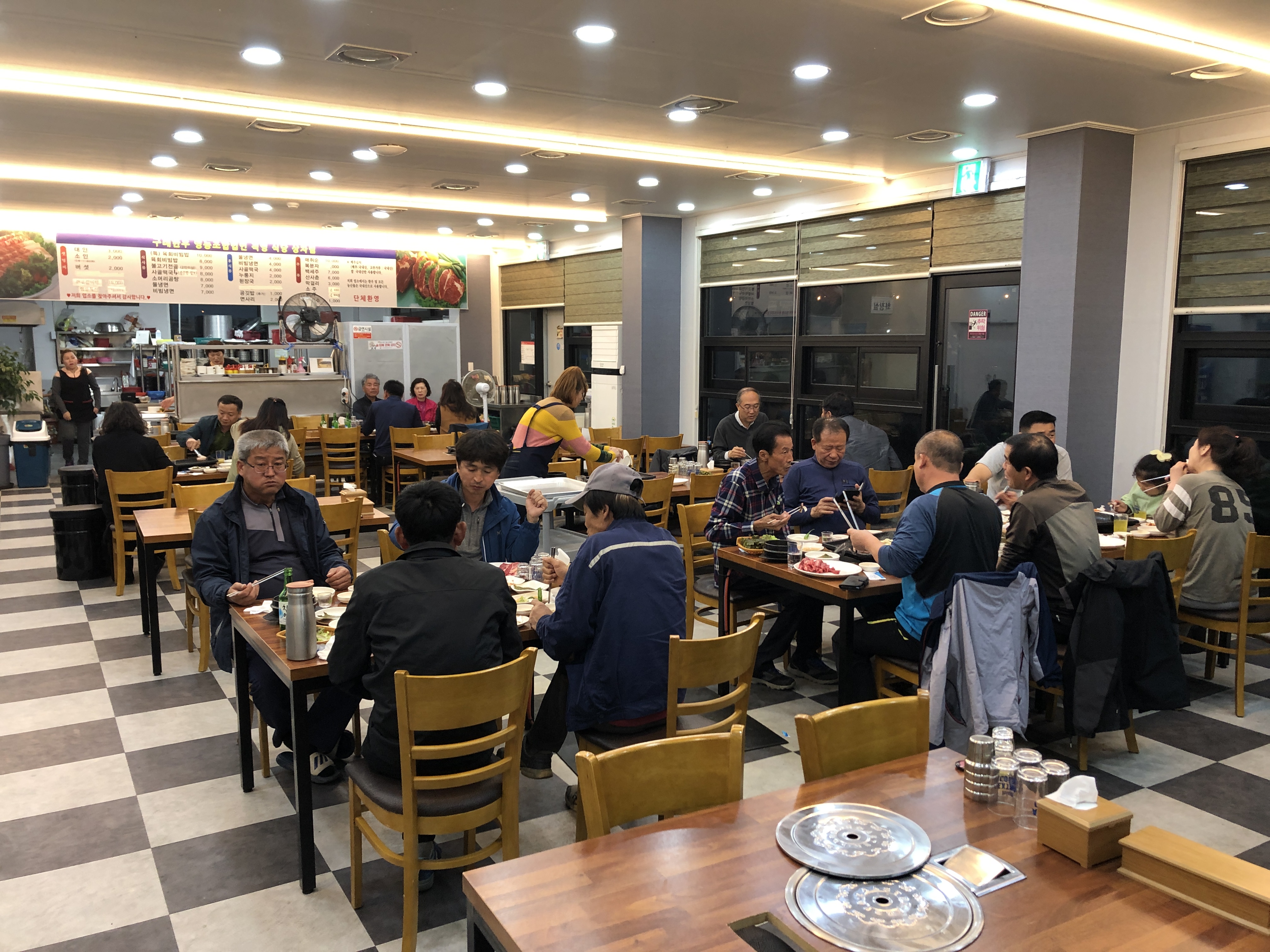 구례한우 영농조합법인 식당