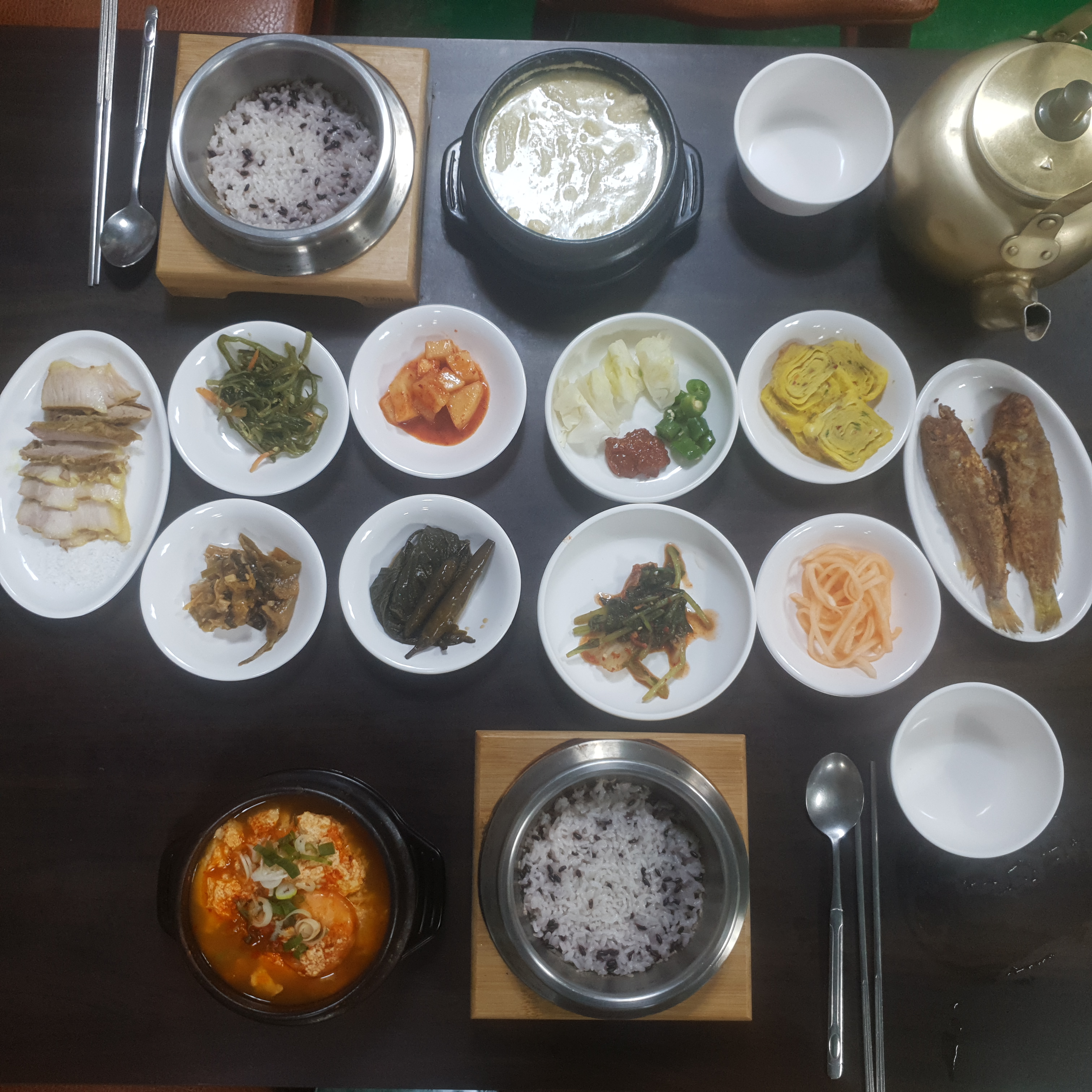 강원도메밀막국수 두부면사무소