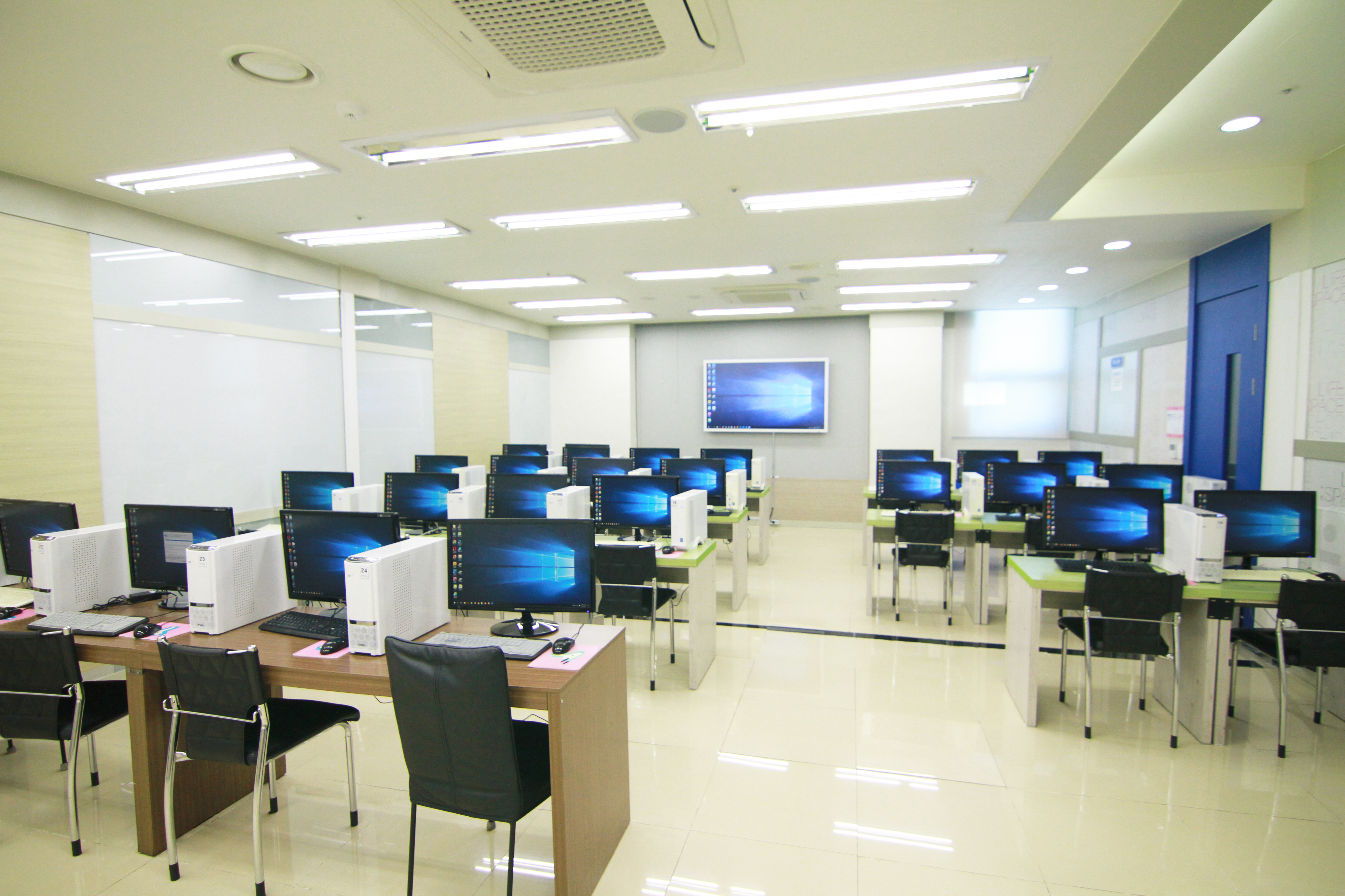 이지디자인컴퓨터학원