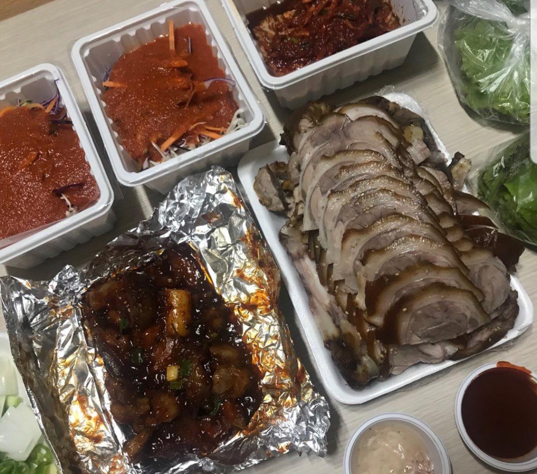 아자왕족발