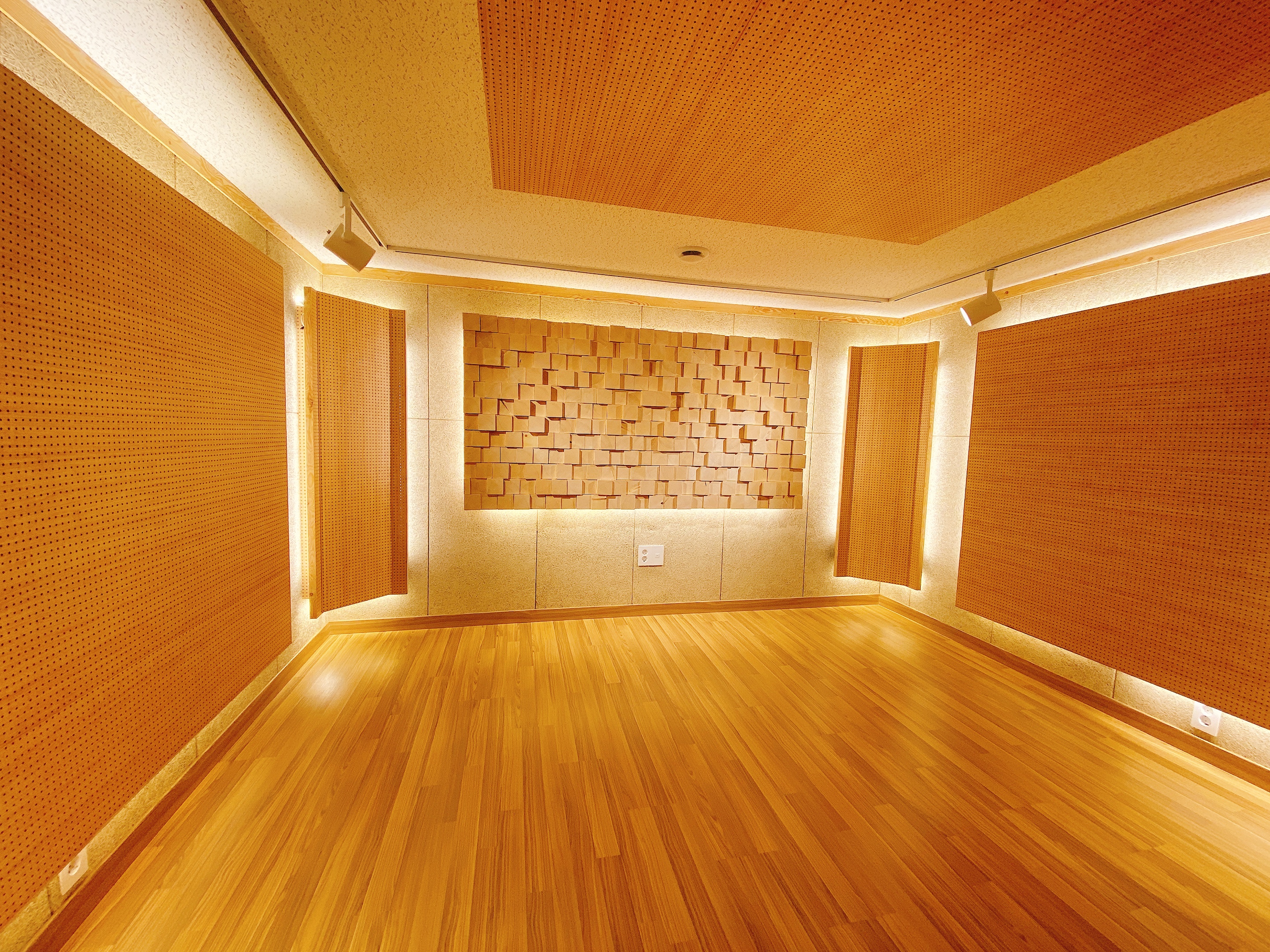 1번째 스튜디오 사진