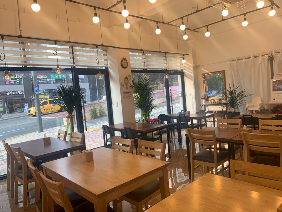 제이J국수 대표 이미지