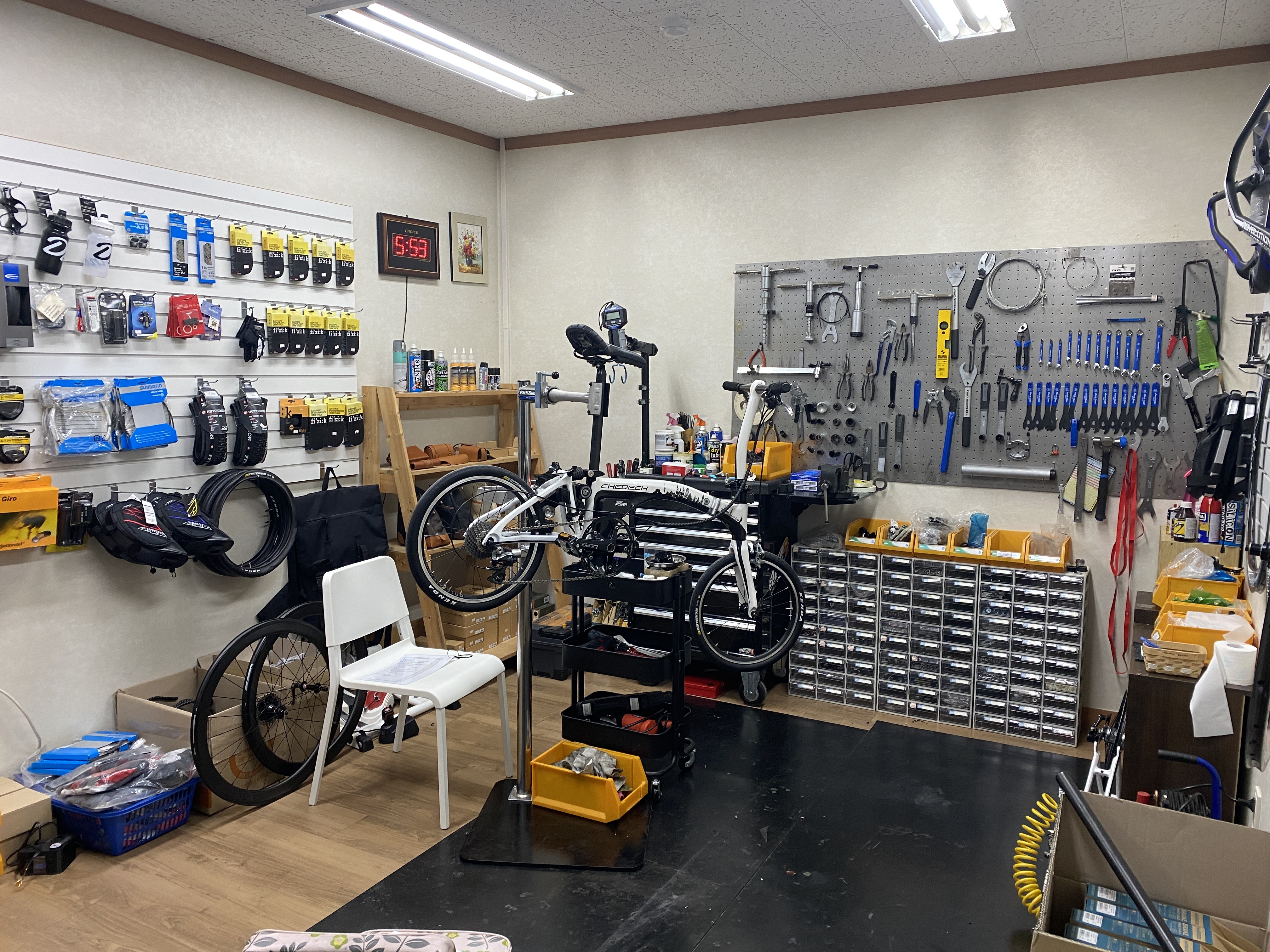 카나프 체데크 카본자전거