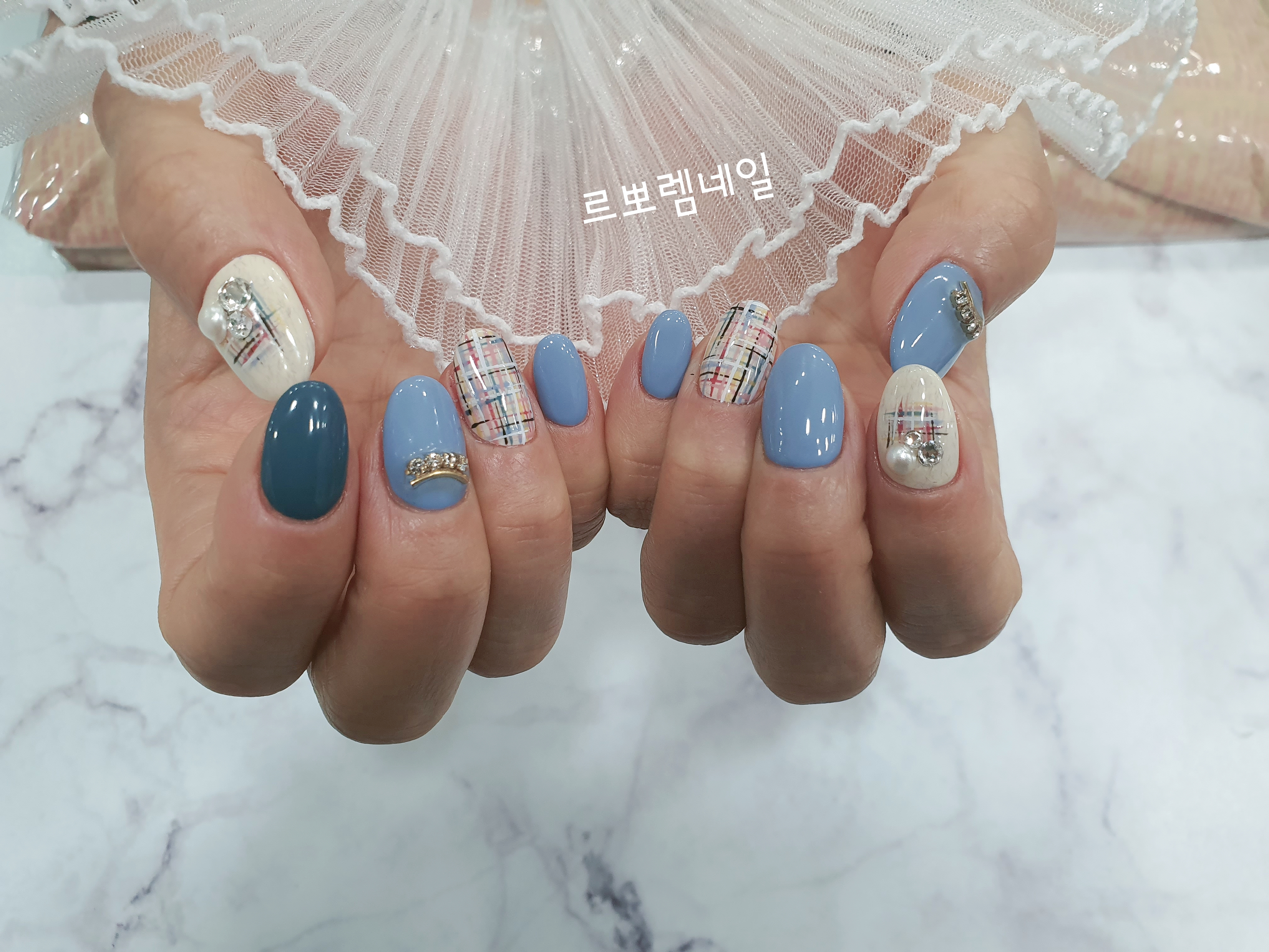 르뽀렘네일