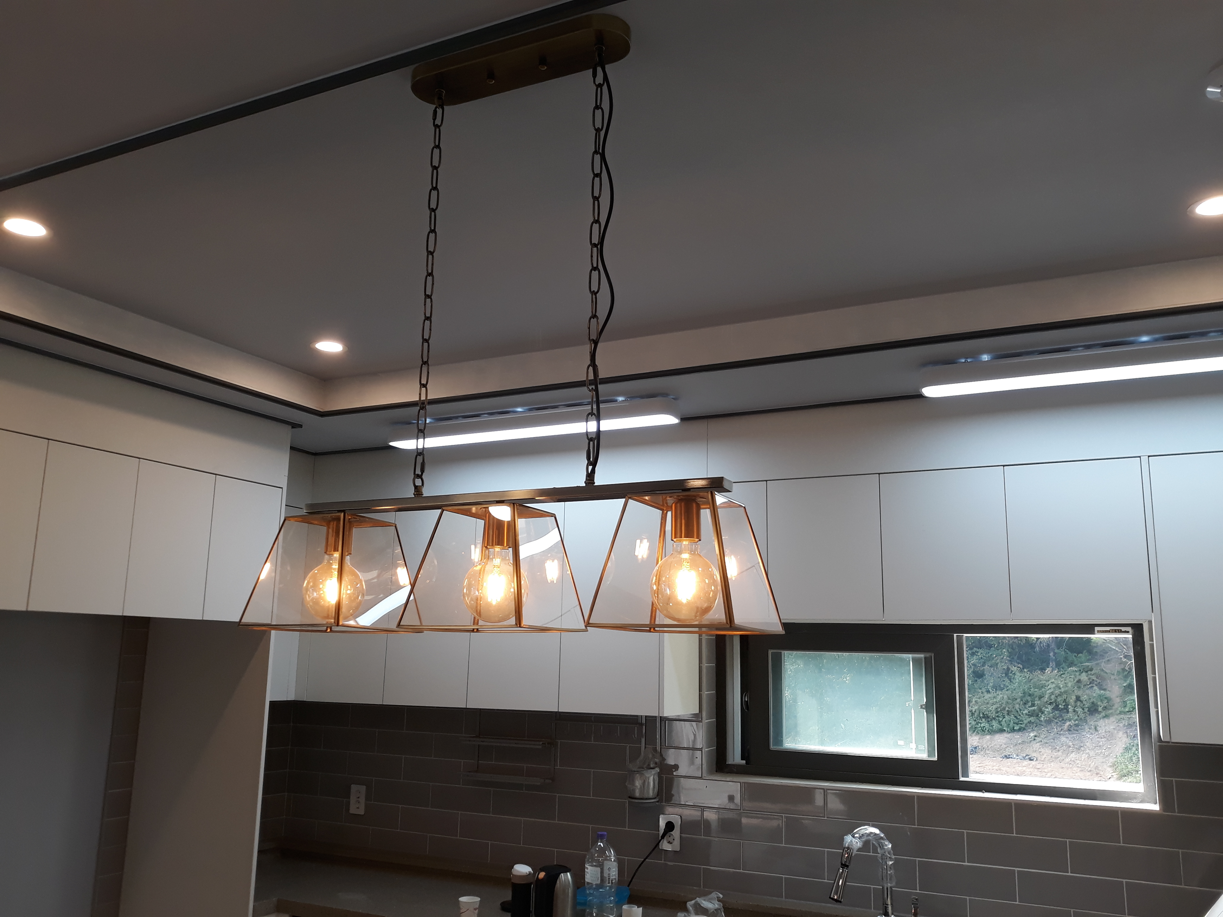 포인트조명 대표 이미지