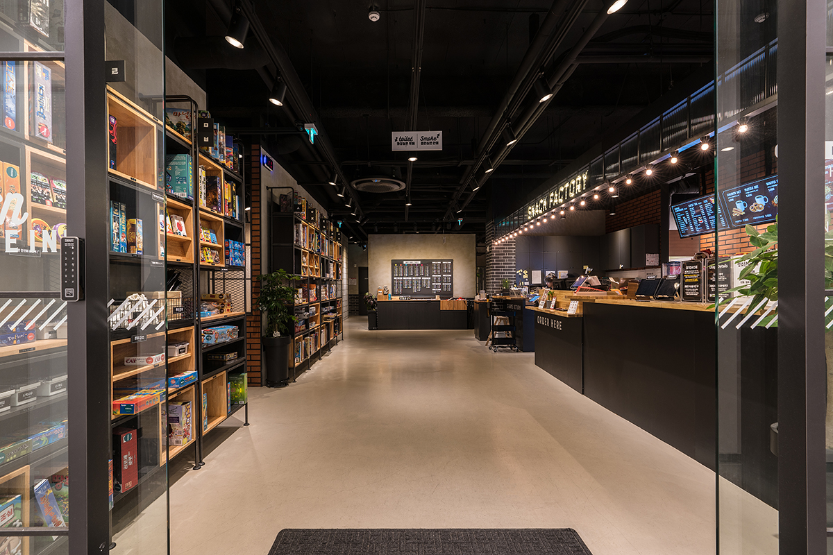 Red Button Board Game Cafe Daejeon Eunhaeng Branch