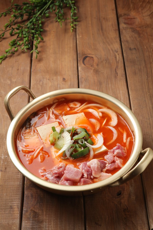 장호왕곱창김치찌개