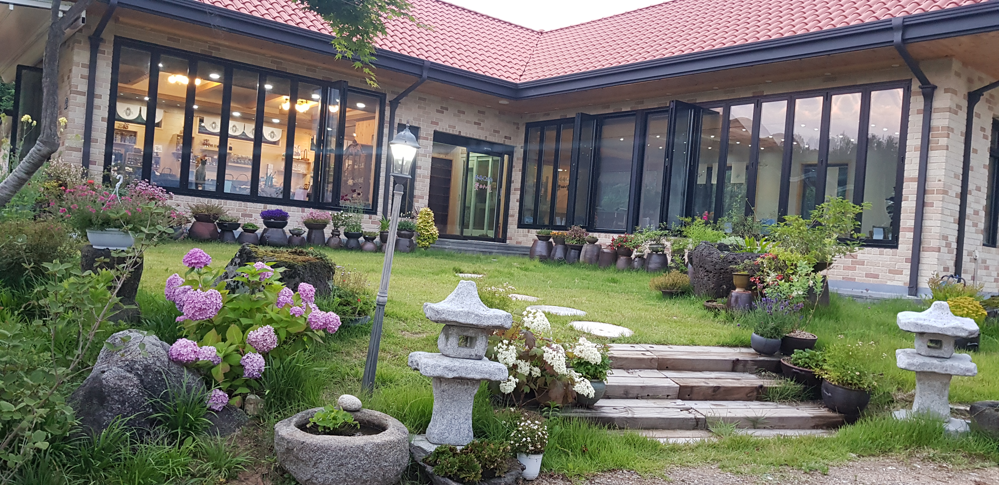 꽃마실족욕카페 3