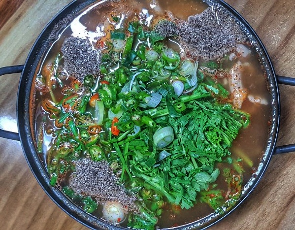 돈담왕족발