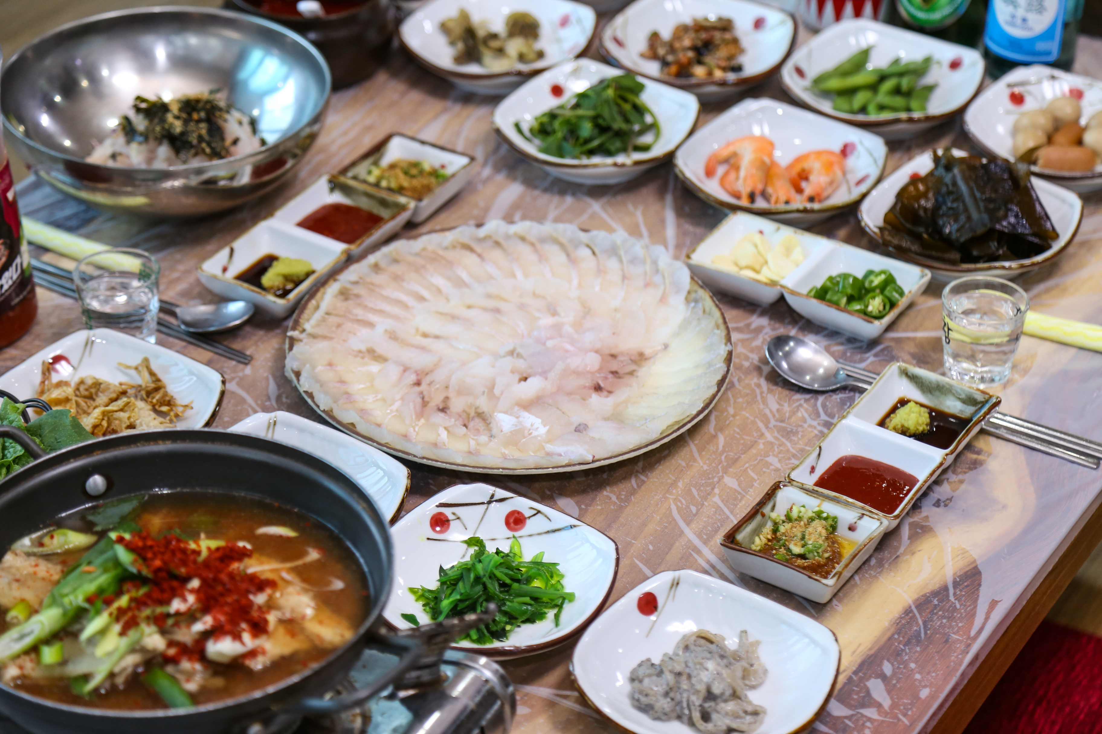 푸른솔회식당펜션