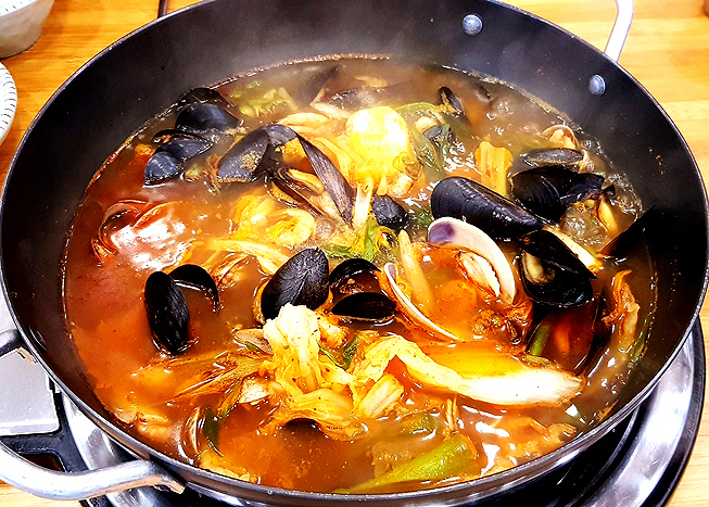 택이네조개전골배방점