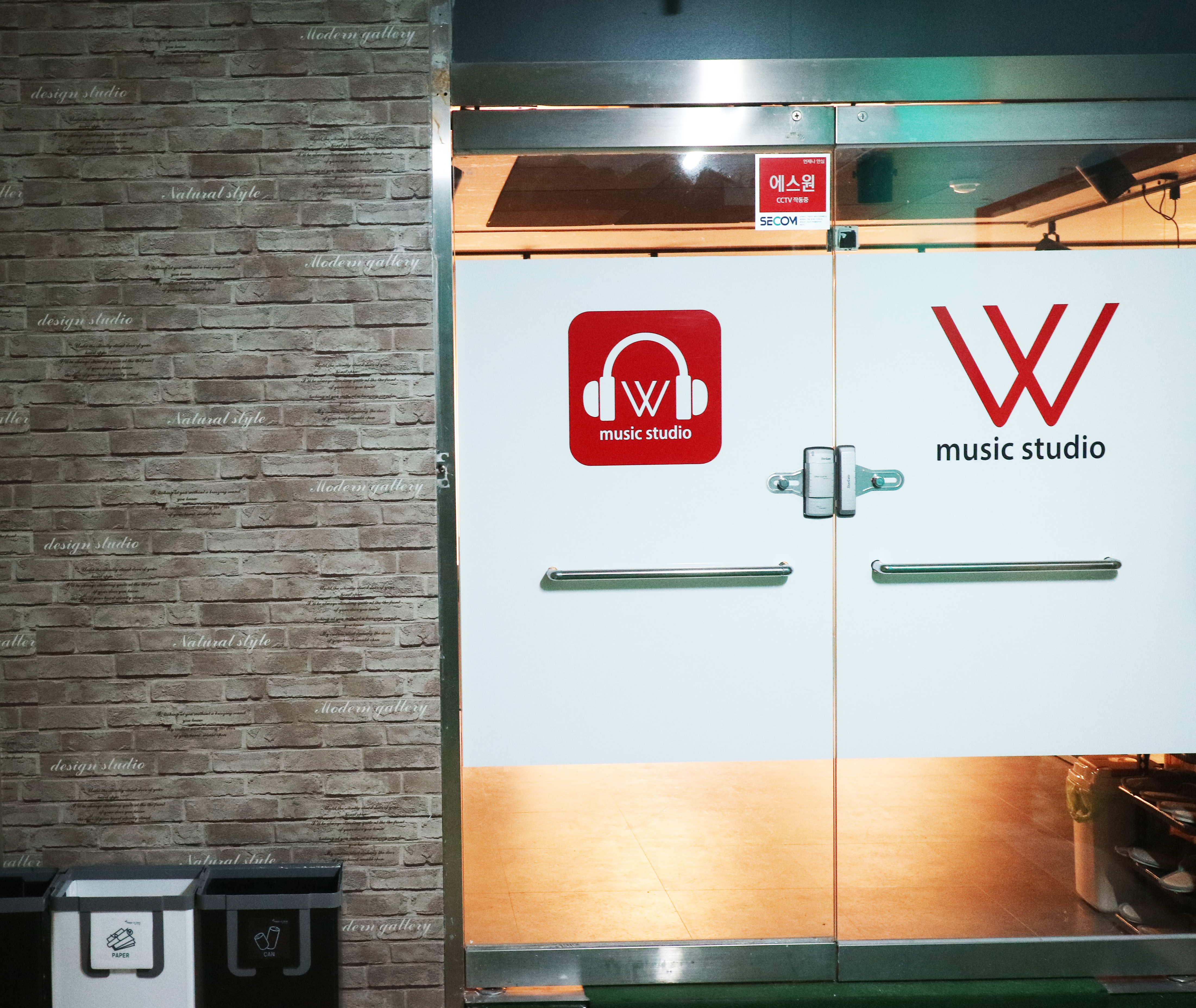 2번째 스튜디오 사진