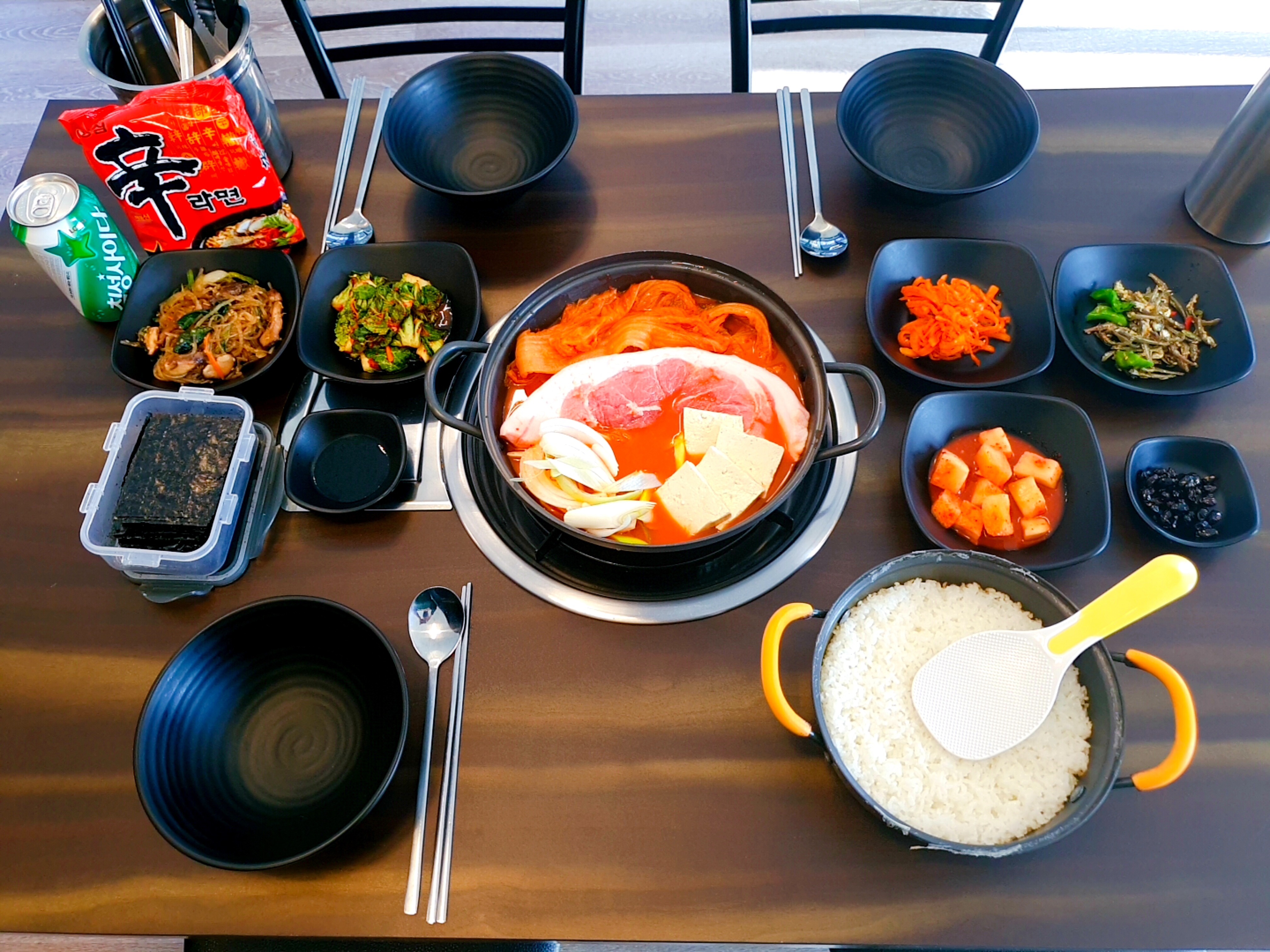 돼지고기 김치찌개(소) [냄비밥 및 숭늉 2인분]