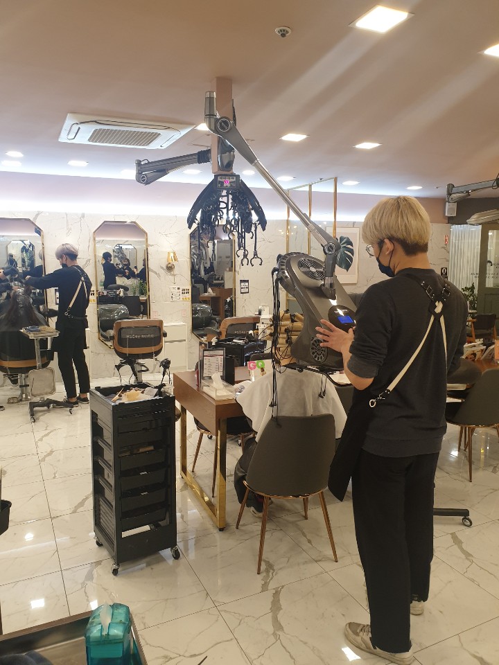 박승철헤어스투디오 동수원 뉴코아아울렛점