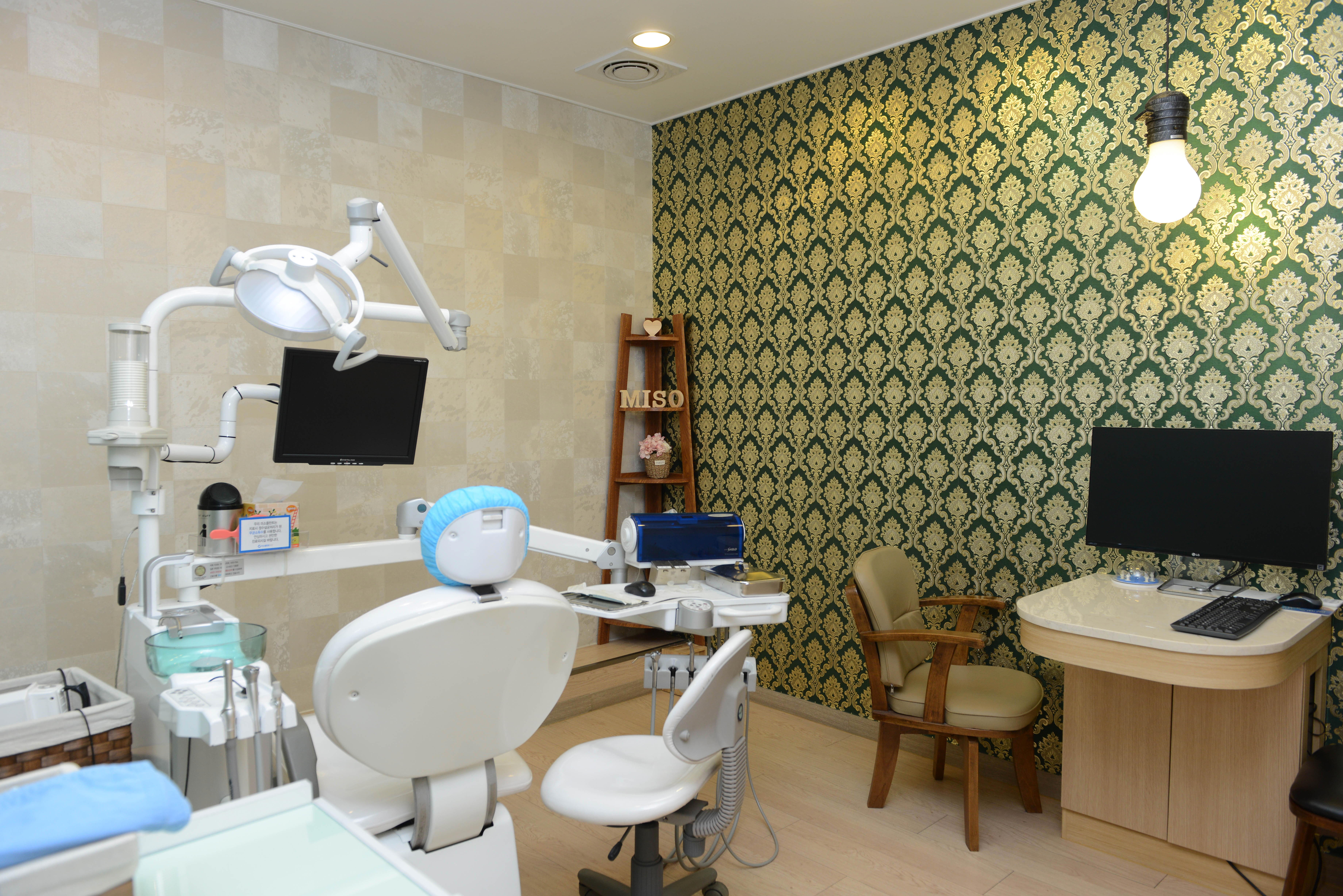 미소플란트치과의원 대표 이미지