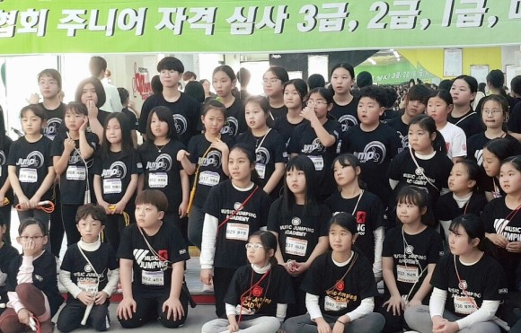 뮤직점핑줄넘기