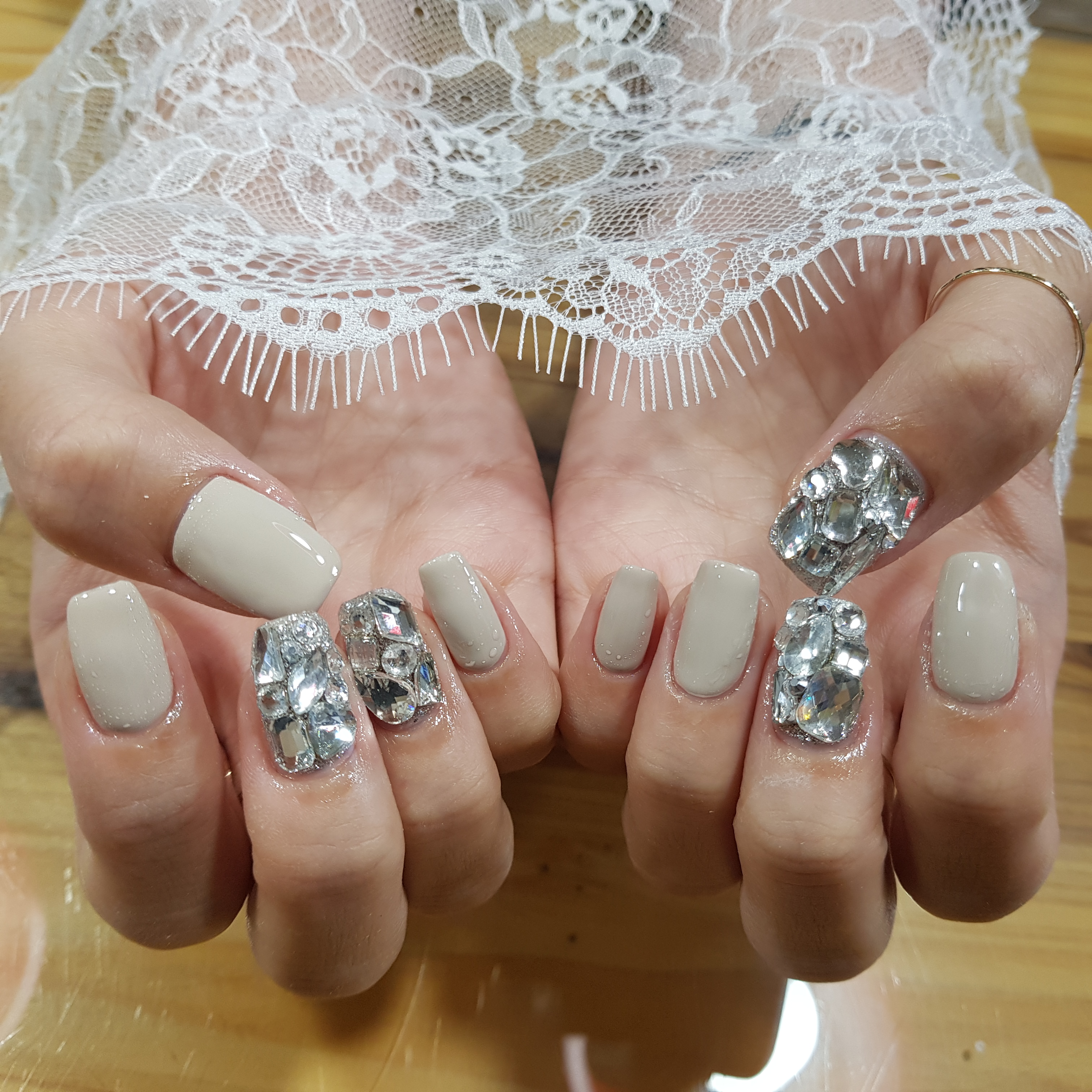 콩네일