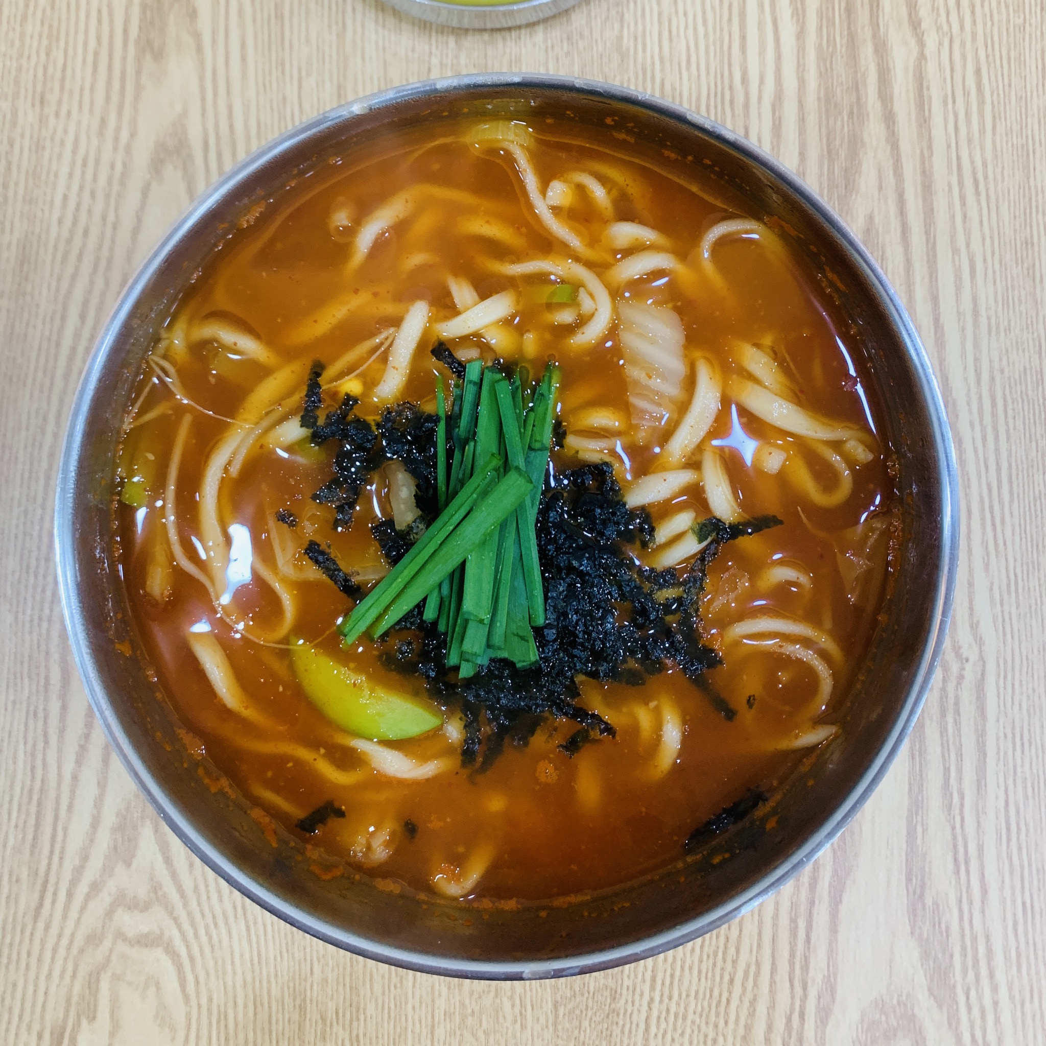 공릉동원조멸치국수 춘의점
