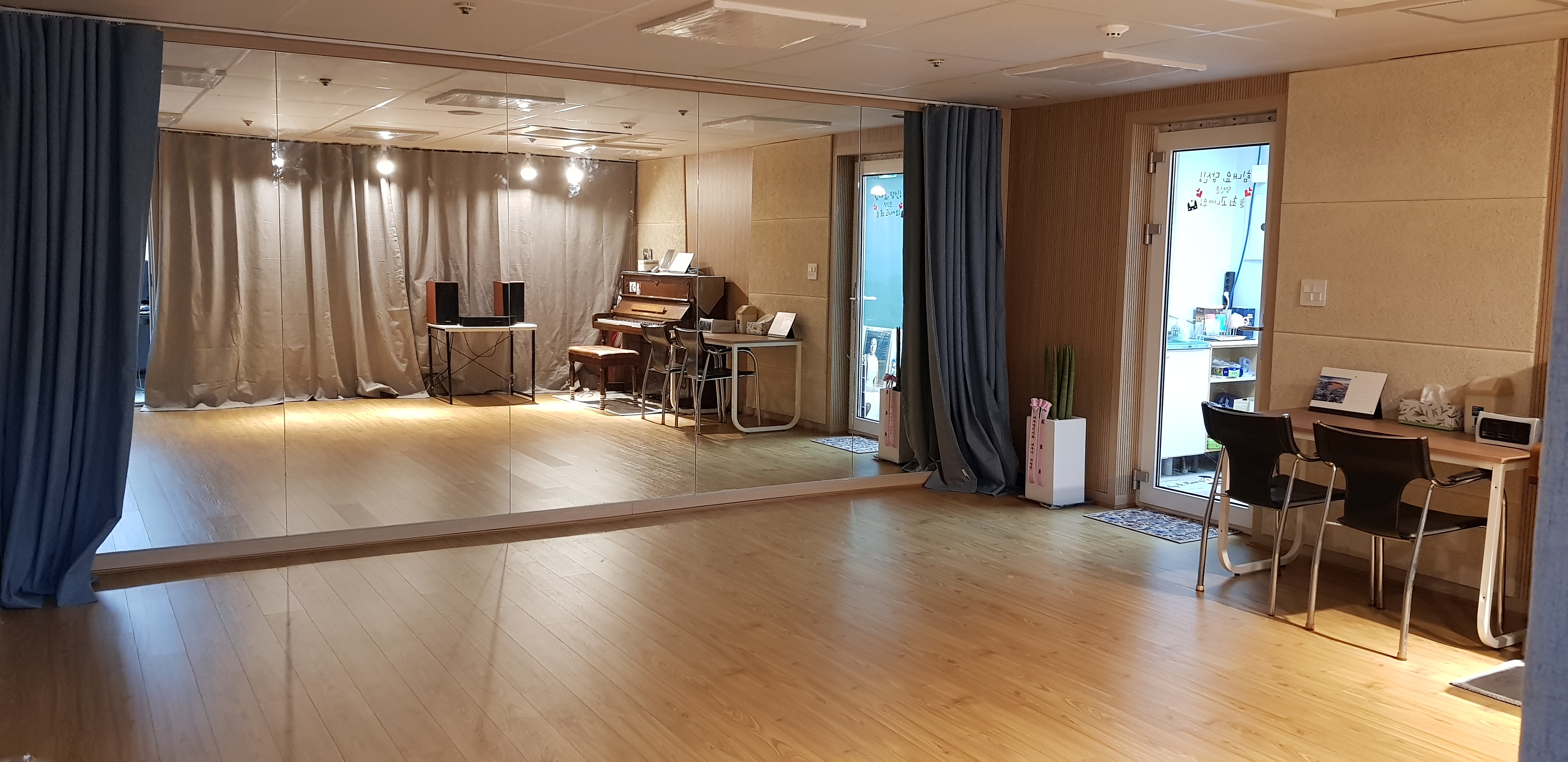 1번째 스튜디오 사진