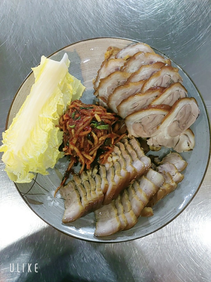 꿀꿀이만찬