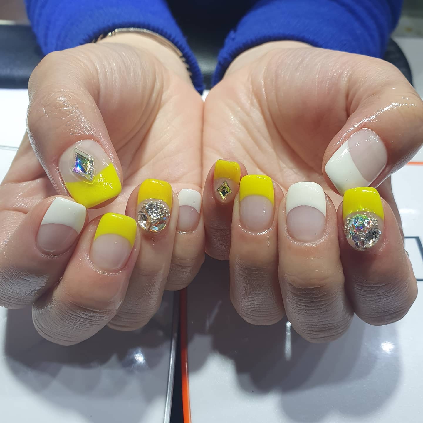 네일크로바 대표 이미지