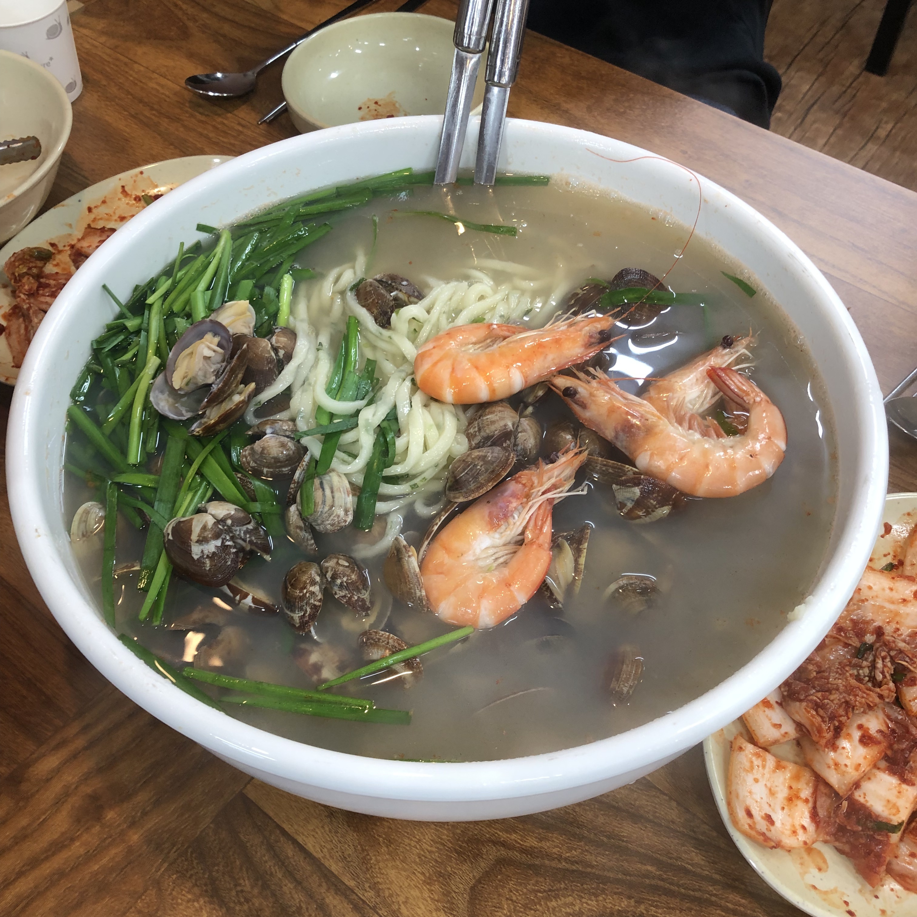 맛집부추해물칼국수