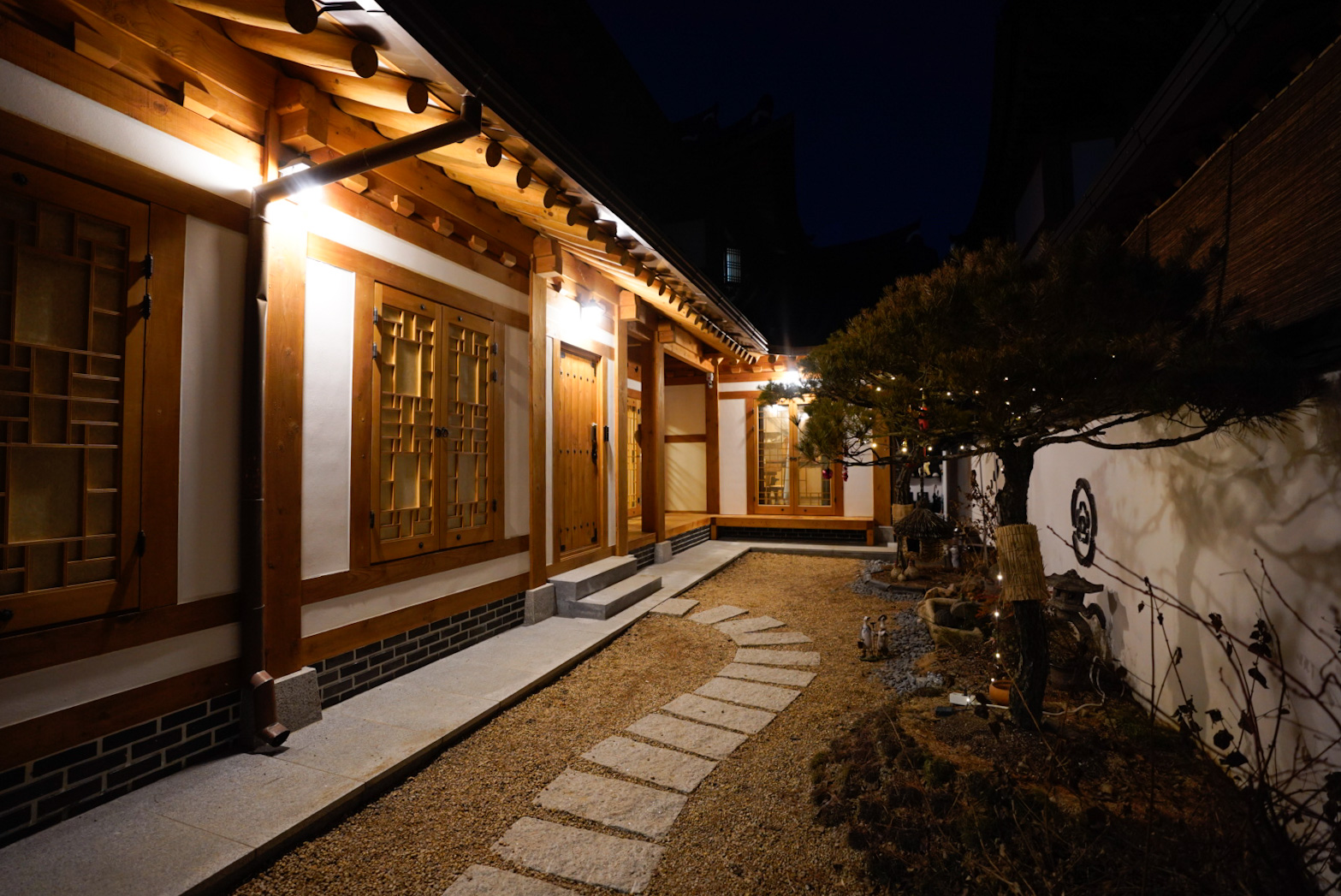 덕선재
