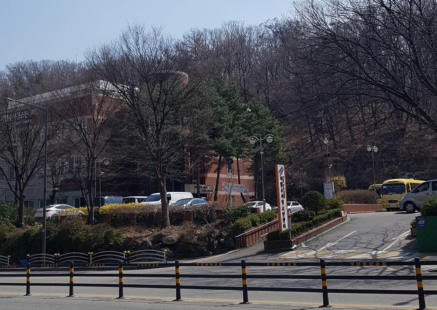 서울시립수서청소년센터주차장