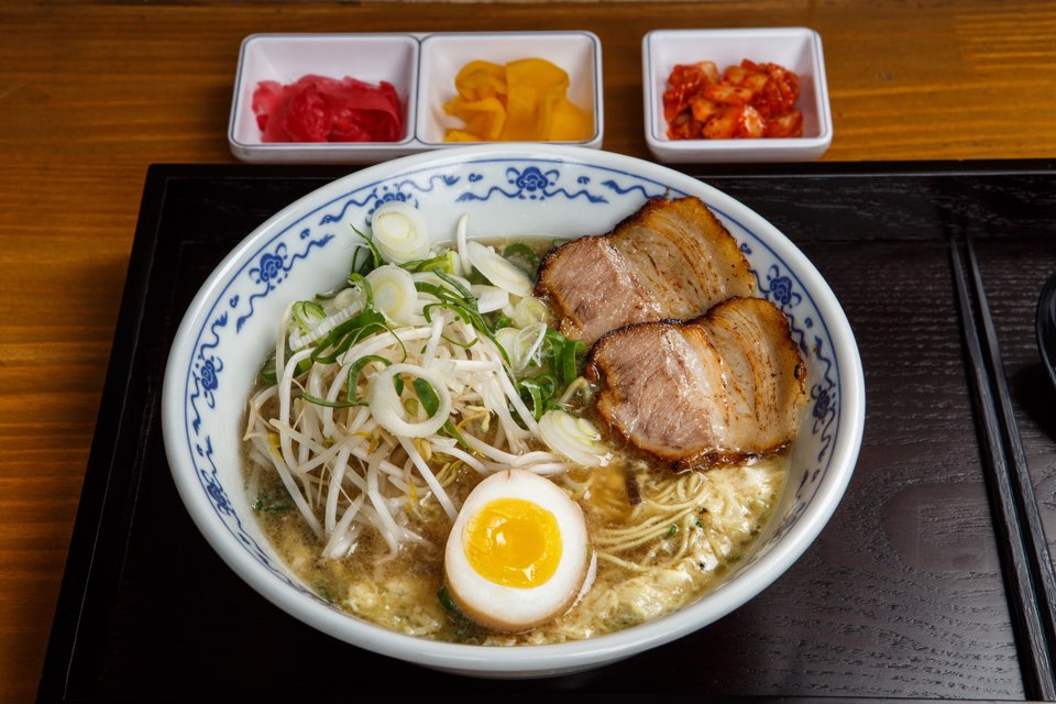 모모라멘