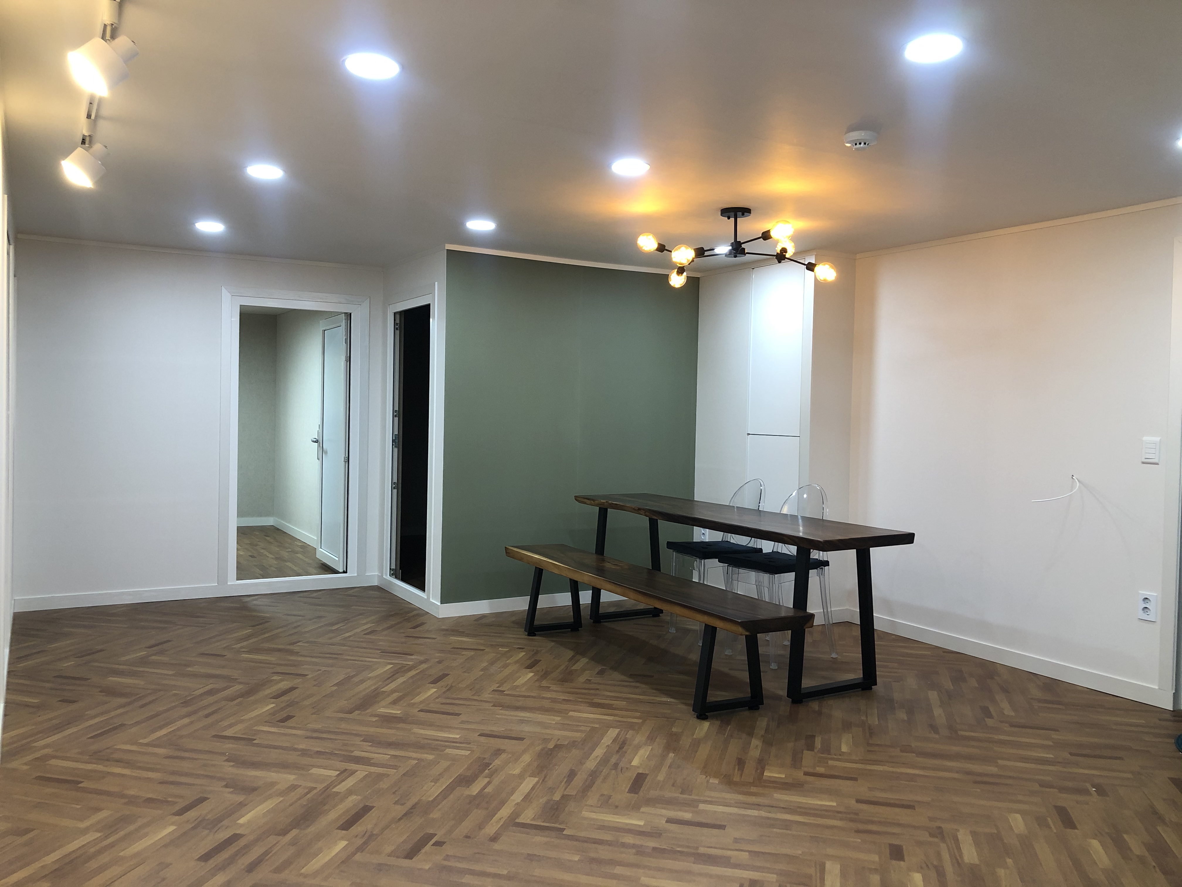 3번째 스튜디오 사진