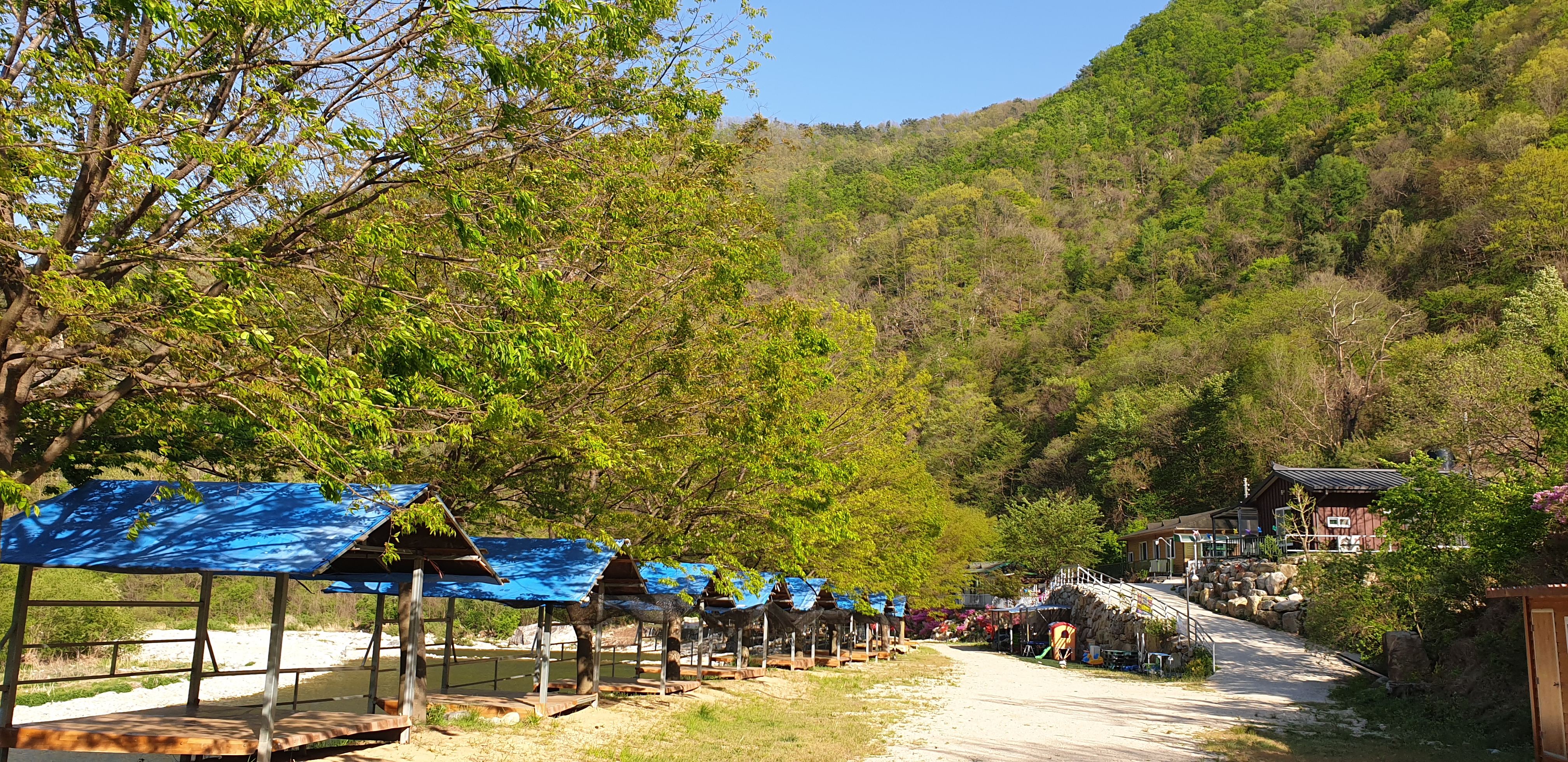 성주 산그늘펜션