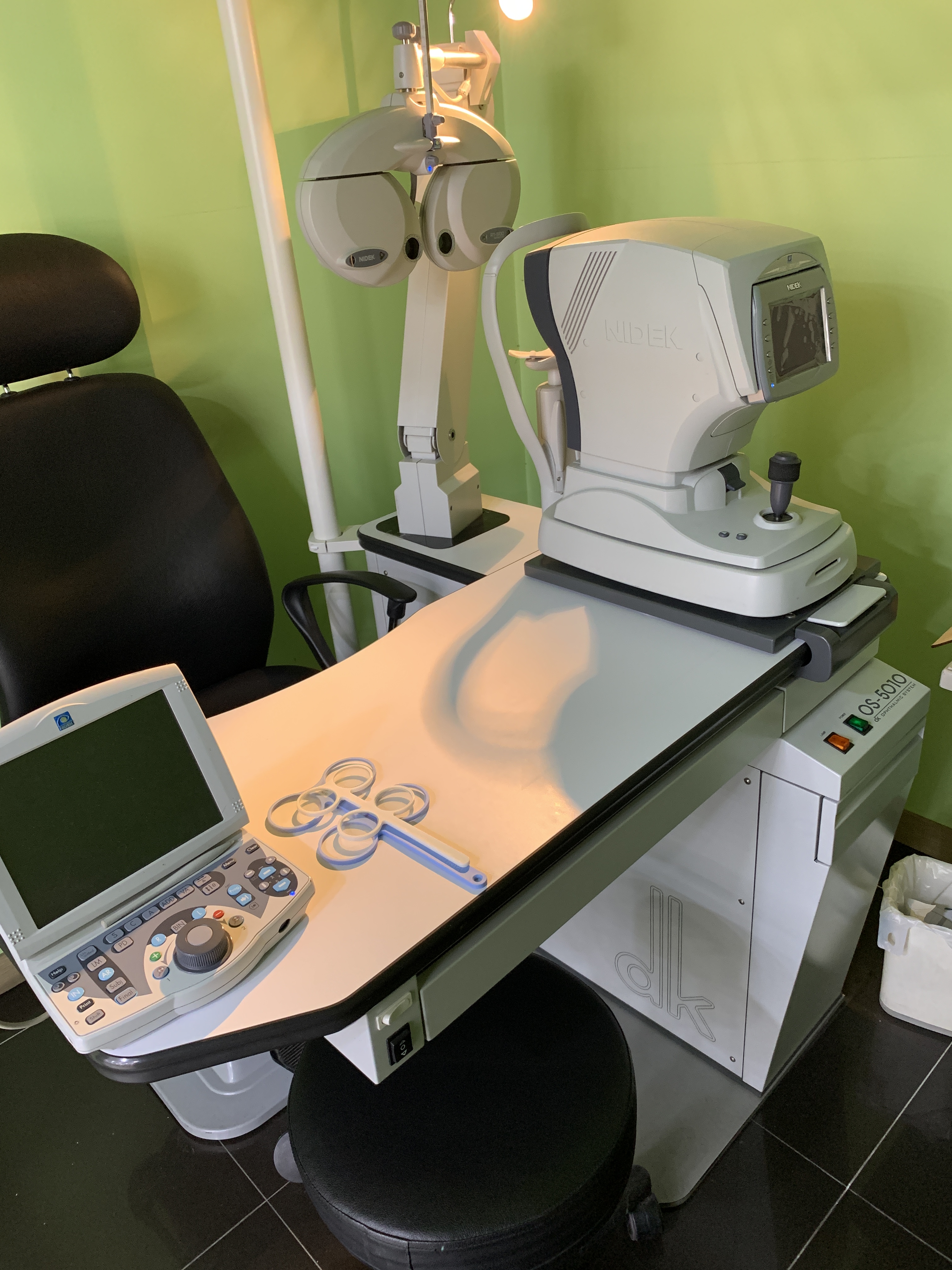 아름다운 안경 대표 이미지