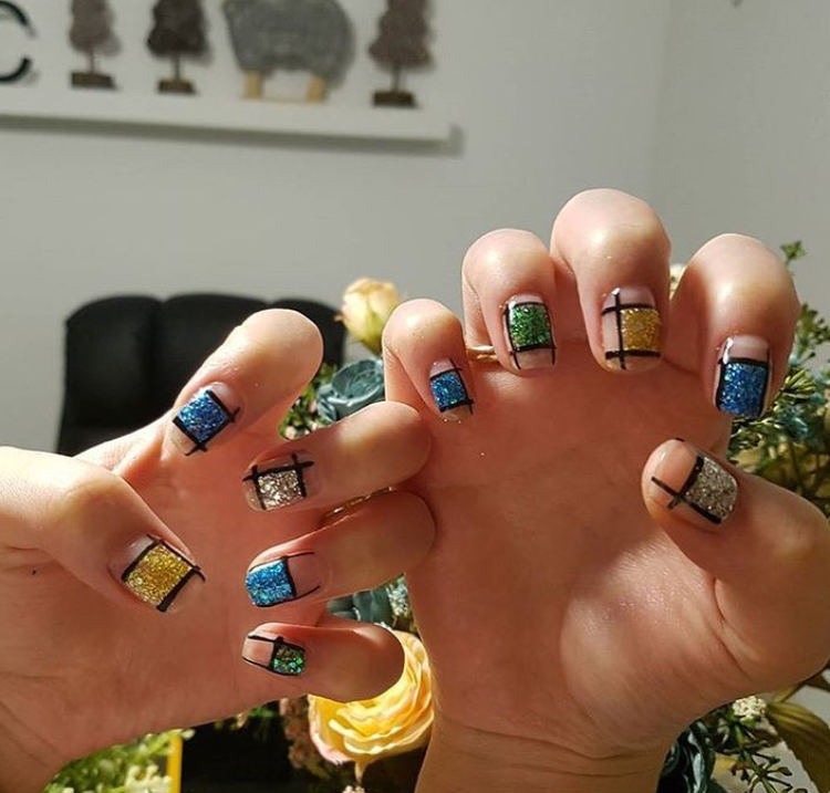 네일꽃피다