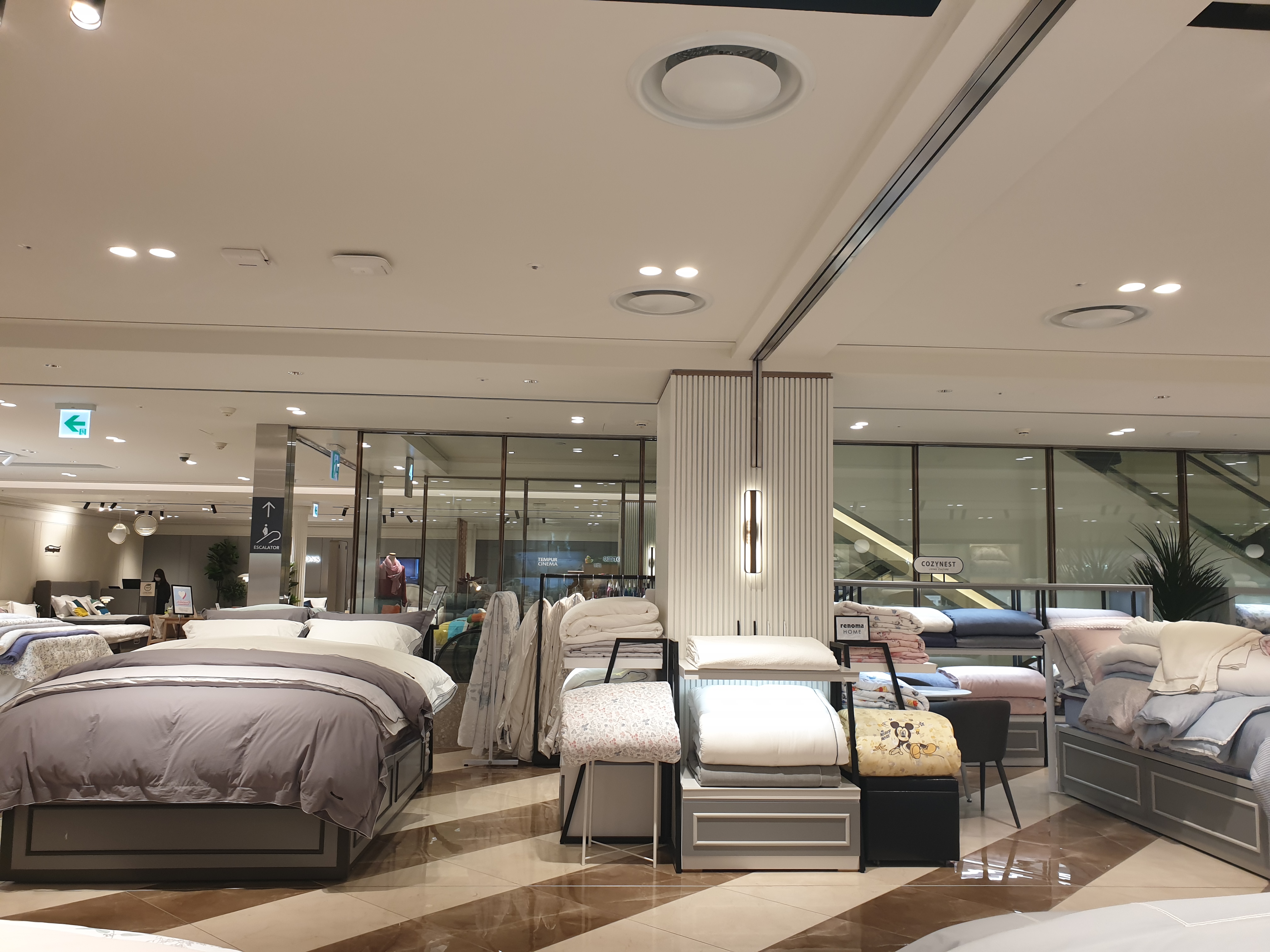 레노마홈 코지네스트 신세계백화점 타임스퀘어점