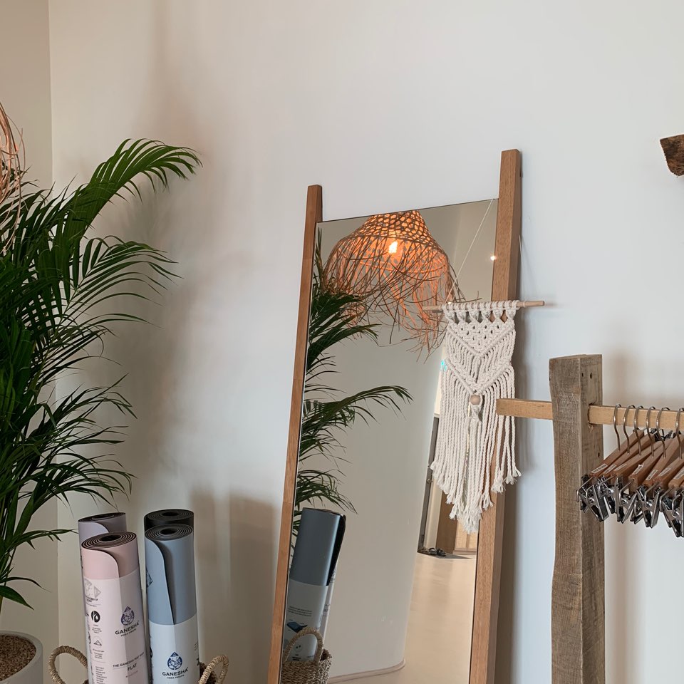 요가로움스튜디오 대표 이미지