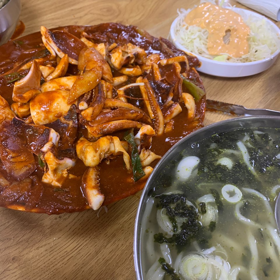 우리집팔당닭발 모란점