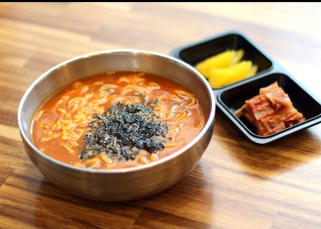 도담얼큰이칼국수