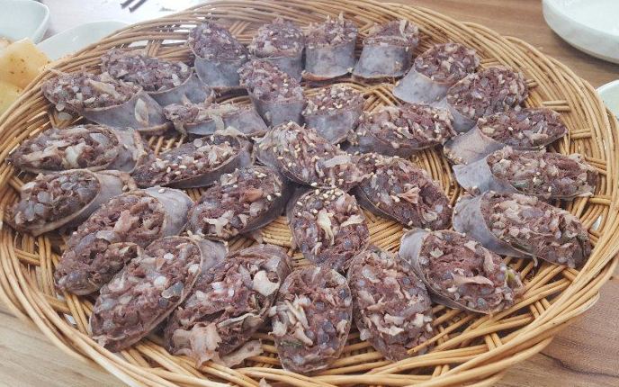 부자네토종순대국