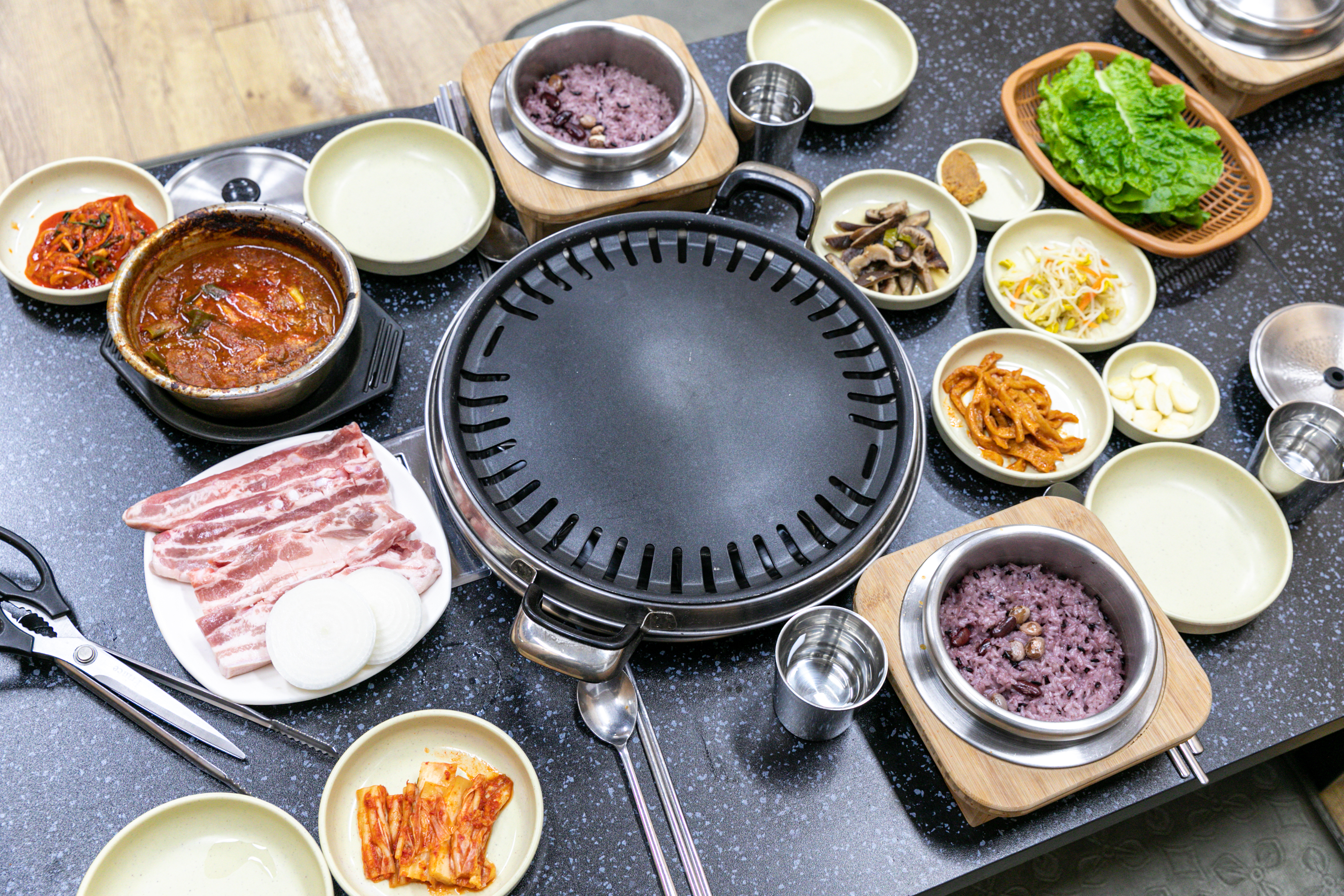 꺼멍도새기 동문시장 본점