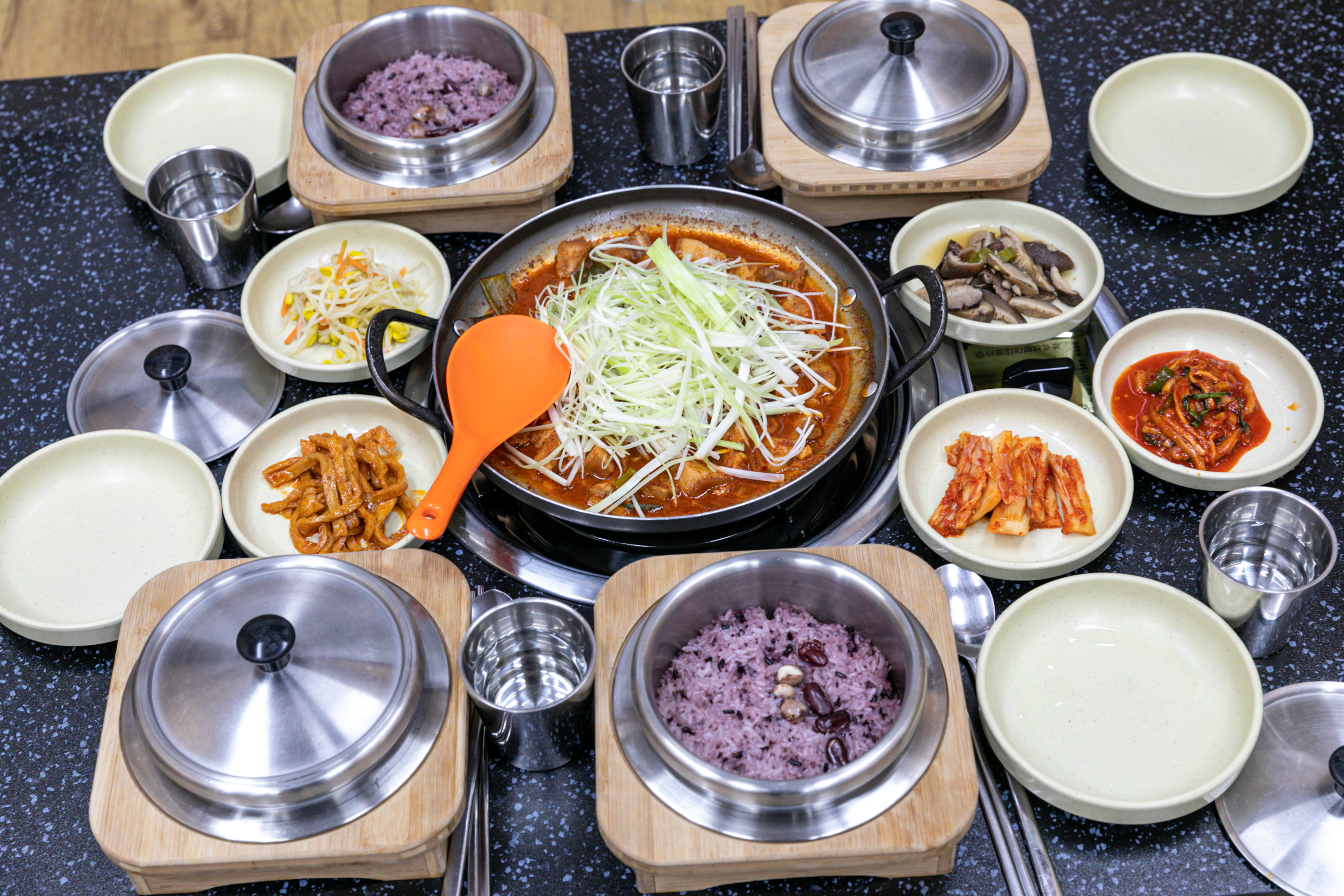 꺼멍도새기 동문시장 본점