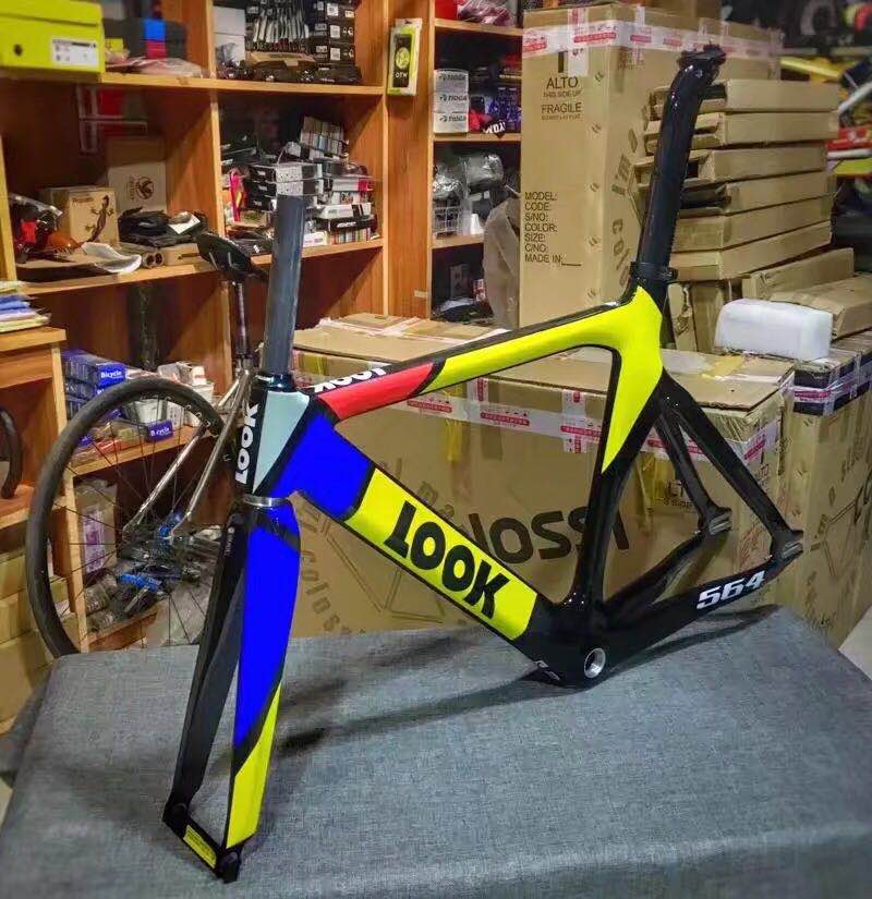알비노커스텀