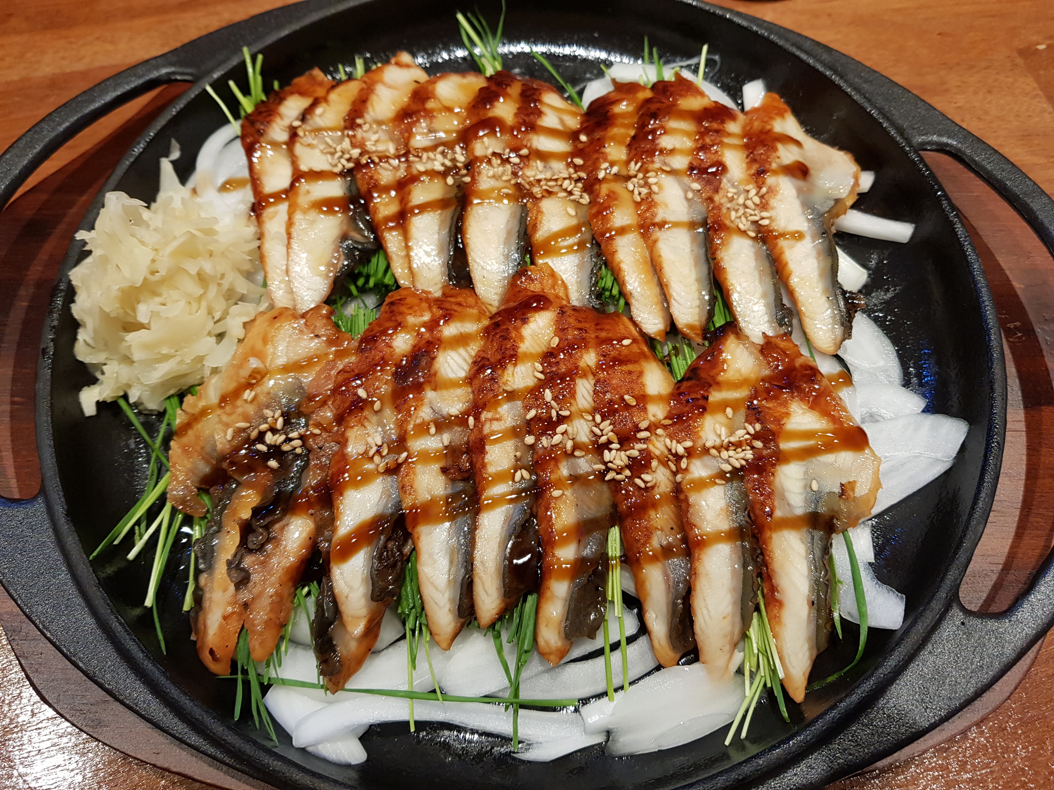 어스시앤참치