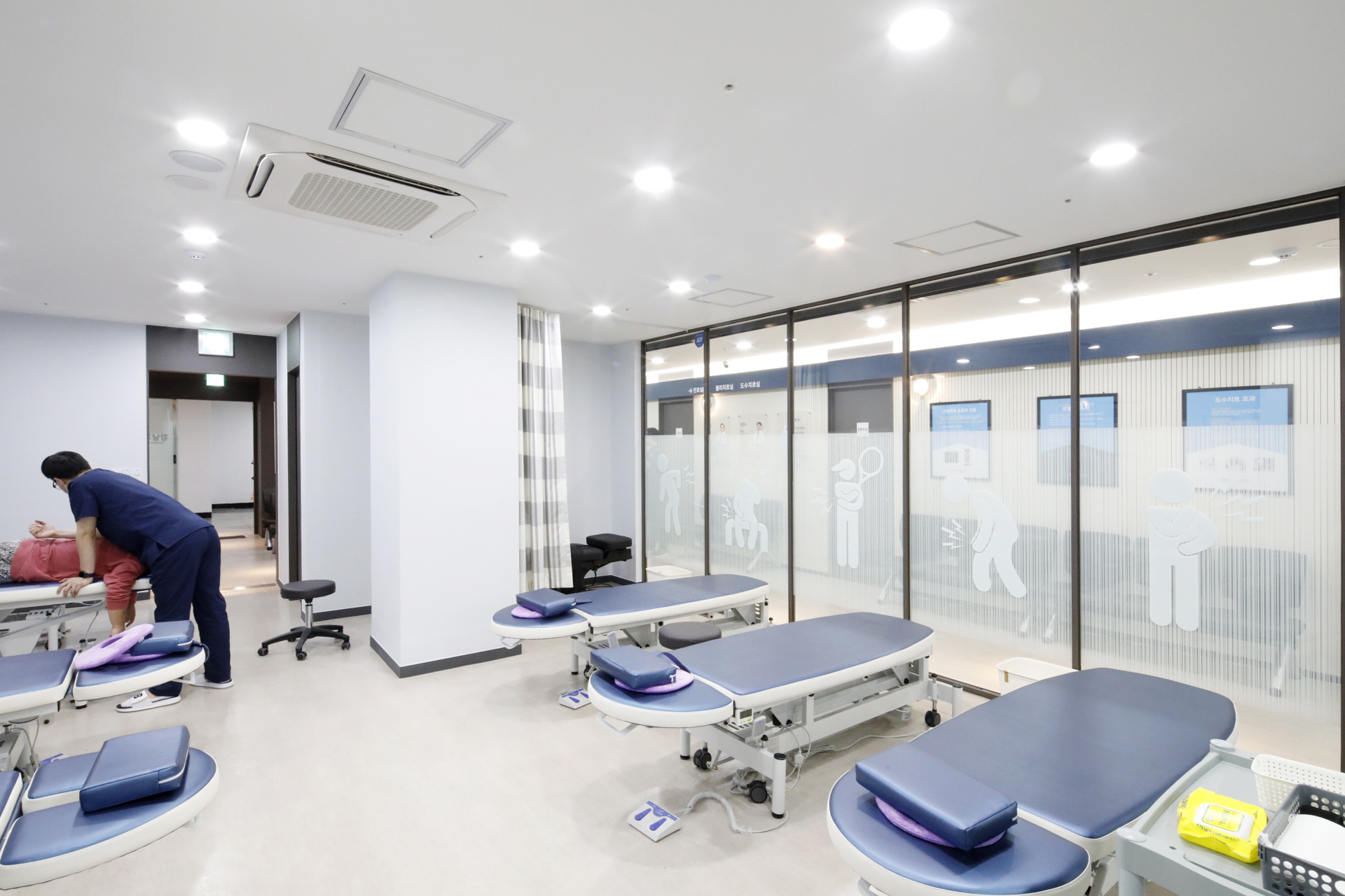 강남재활의학과의원 대표 이미지