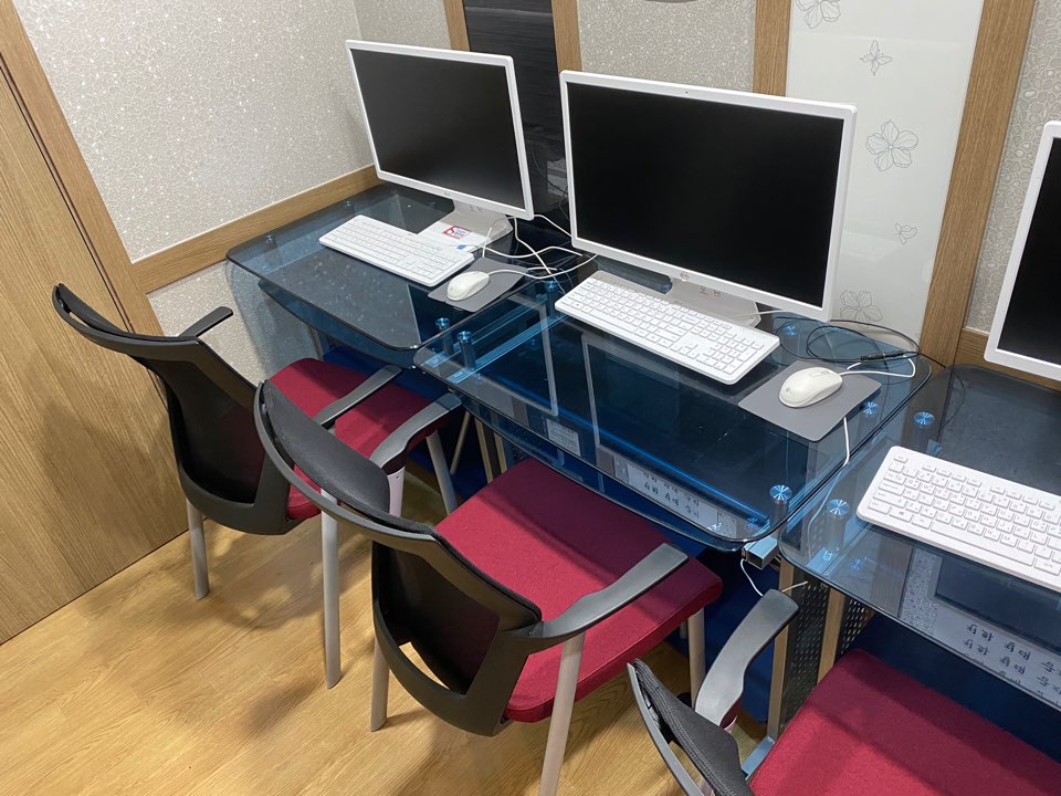 신곡 스터디뱅크독서실 내부 또는 관련 모습