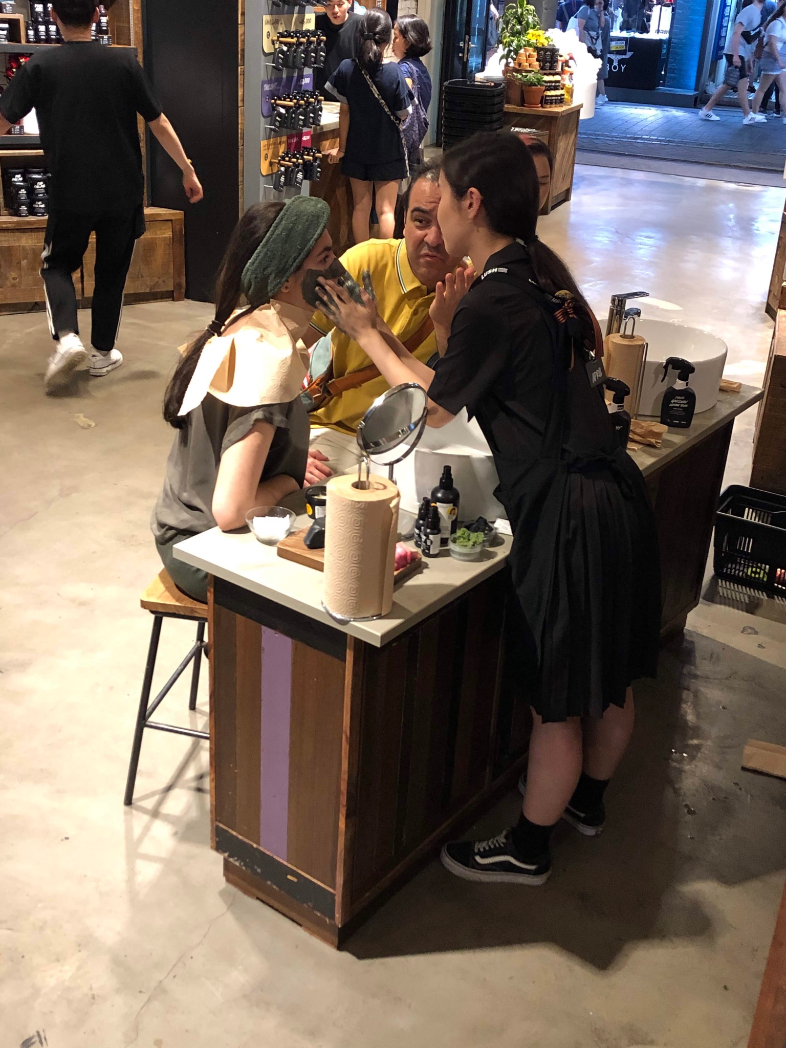 러쉬 명동점