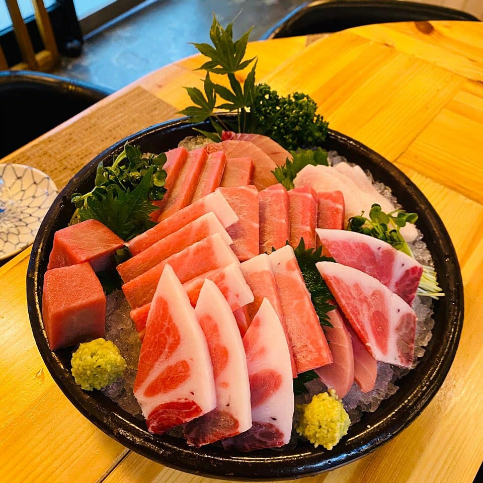 윤참치