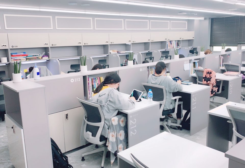 관리형독서실 잇올 스파르타 분당 수내센터