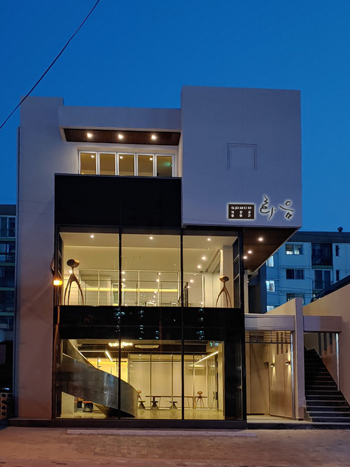 1번째 스튜디오 사진